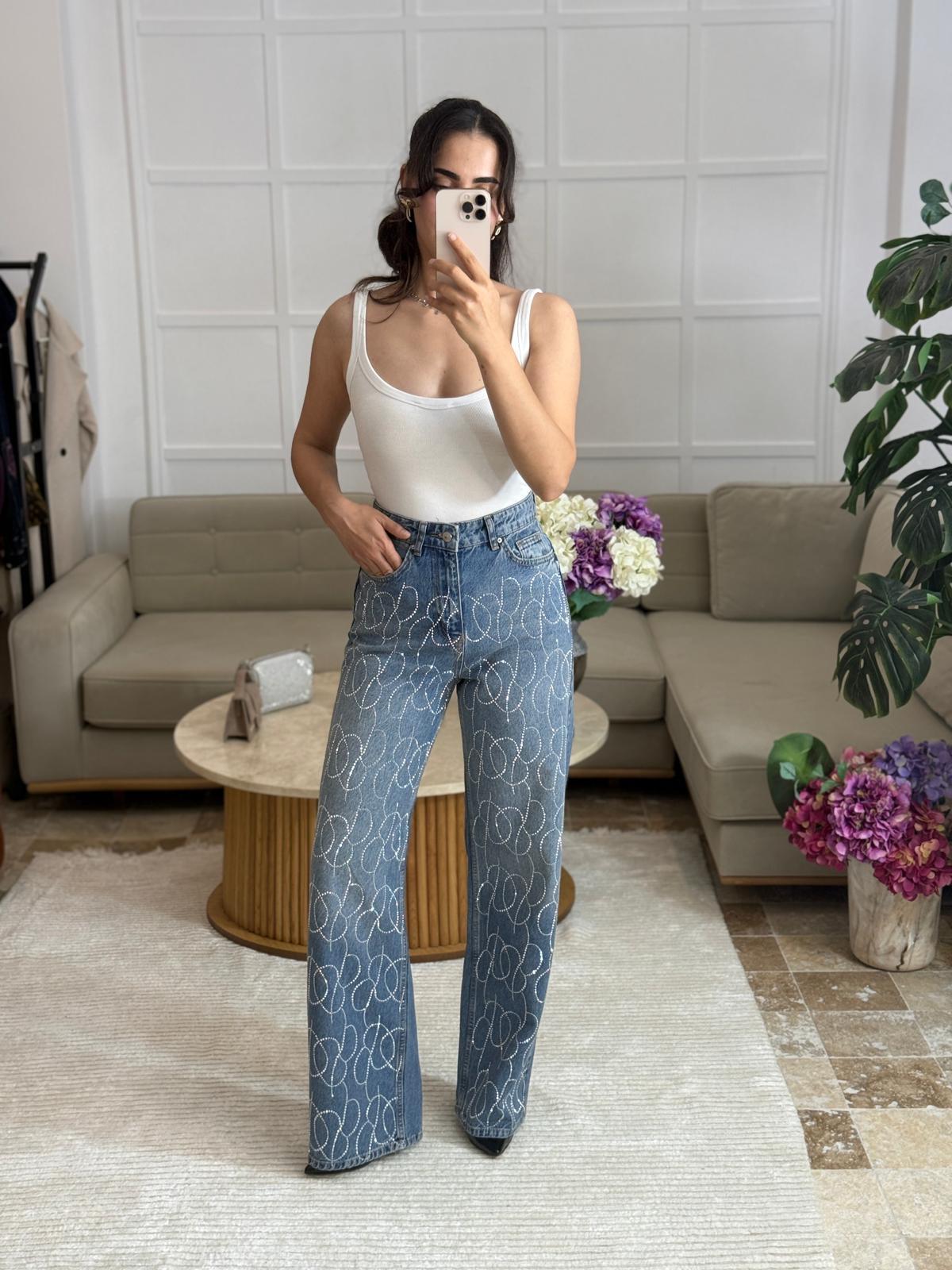 YÜKSEK BEL TAŞLI JEAN