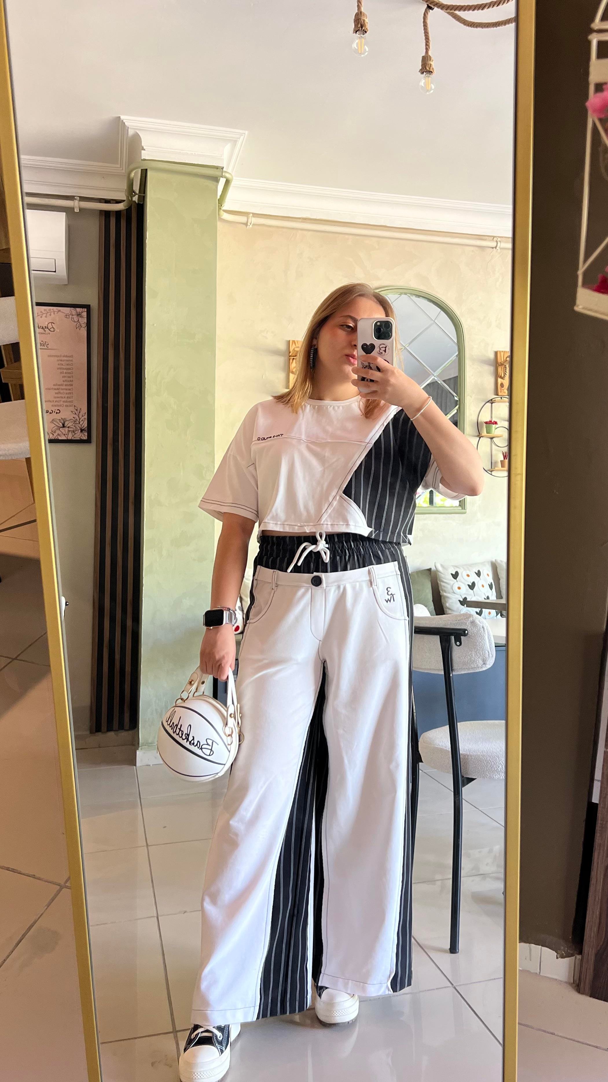 Beyaz Kumaş Konstratlı Oversize T-Shirt Takım