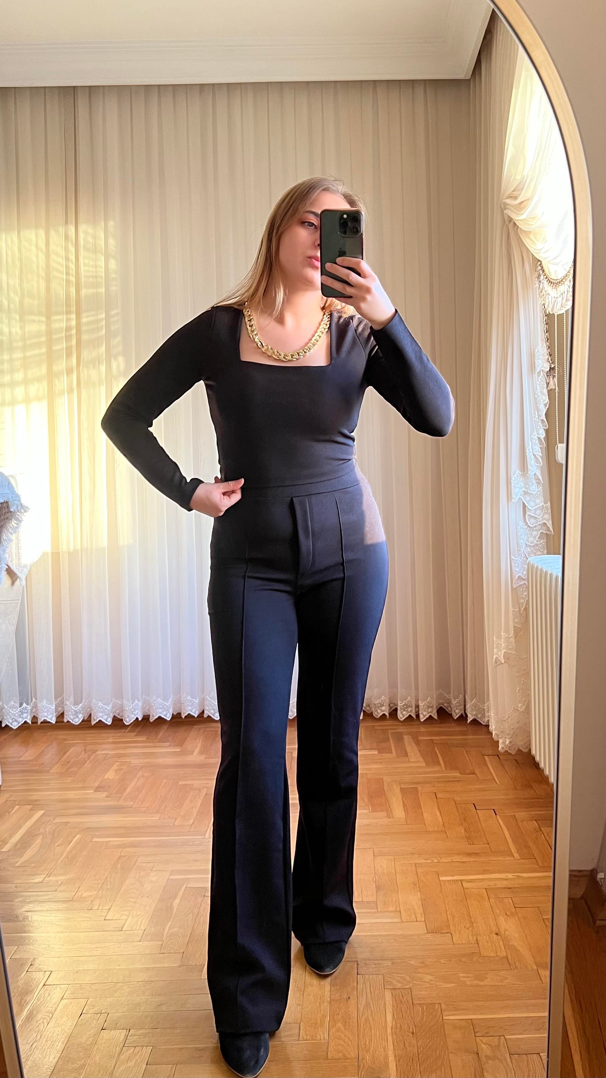 Zincir Detaylı Bluz Ve Pantolon Takım