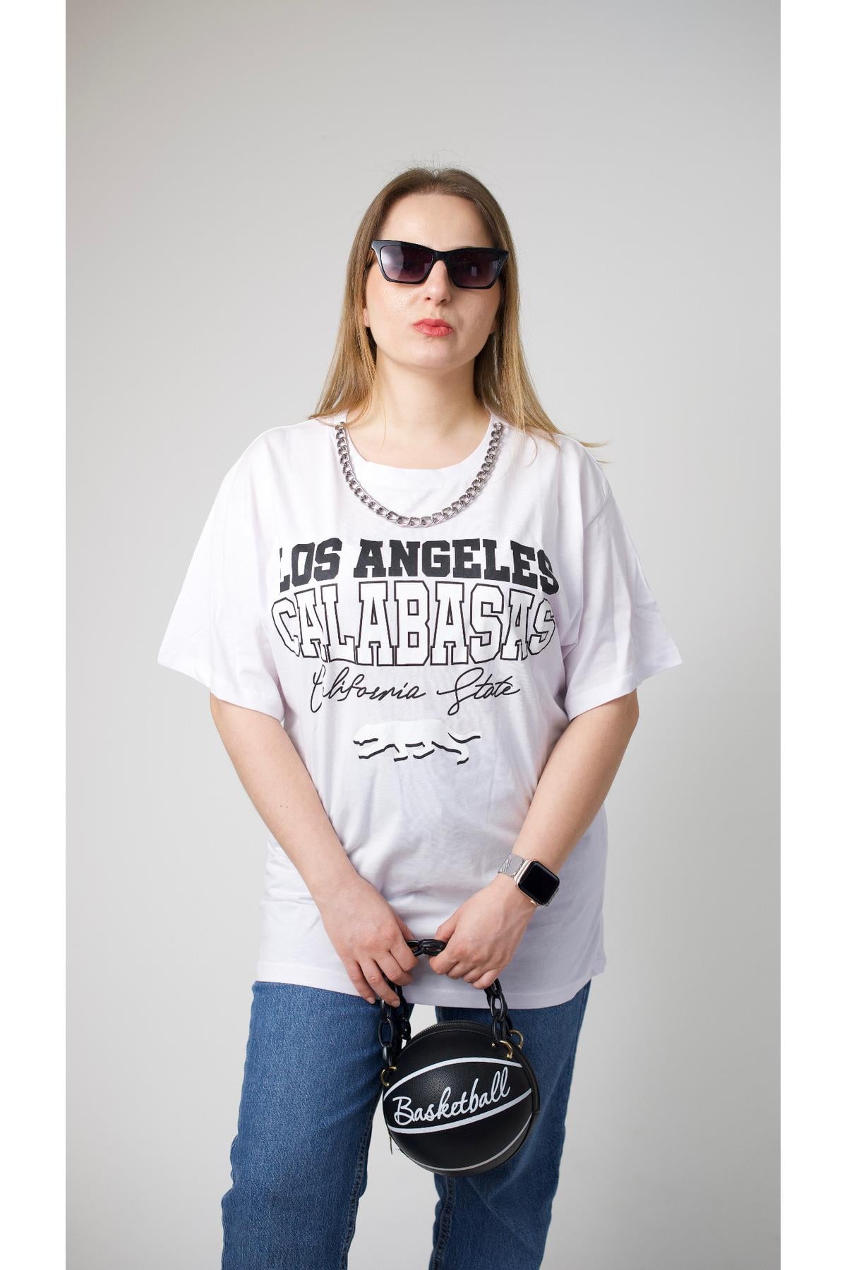 Zincir Kolyeli Oversize Unisex Beyaz Tshirt