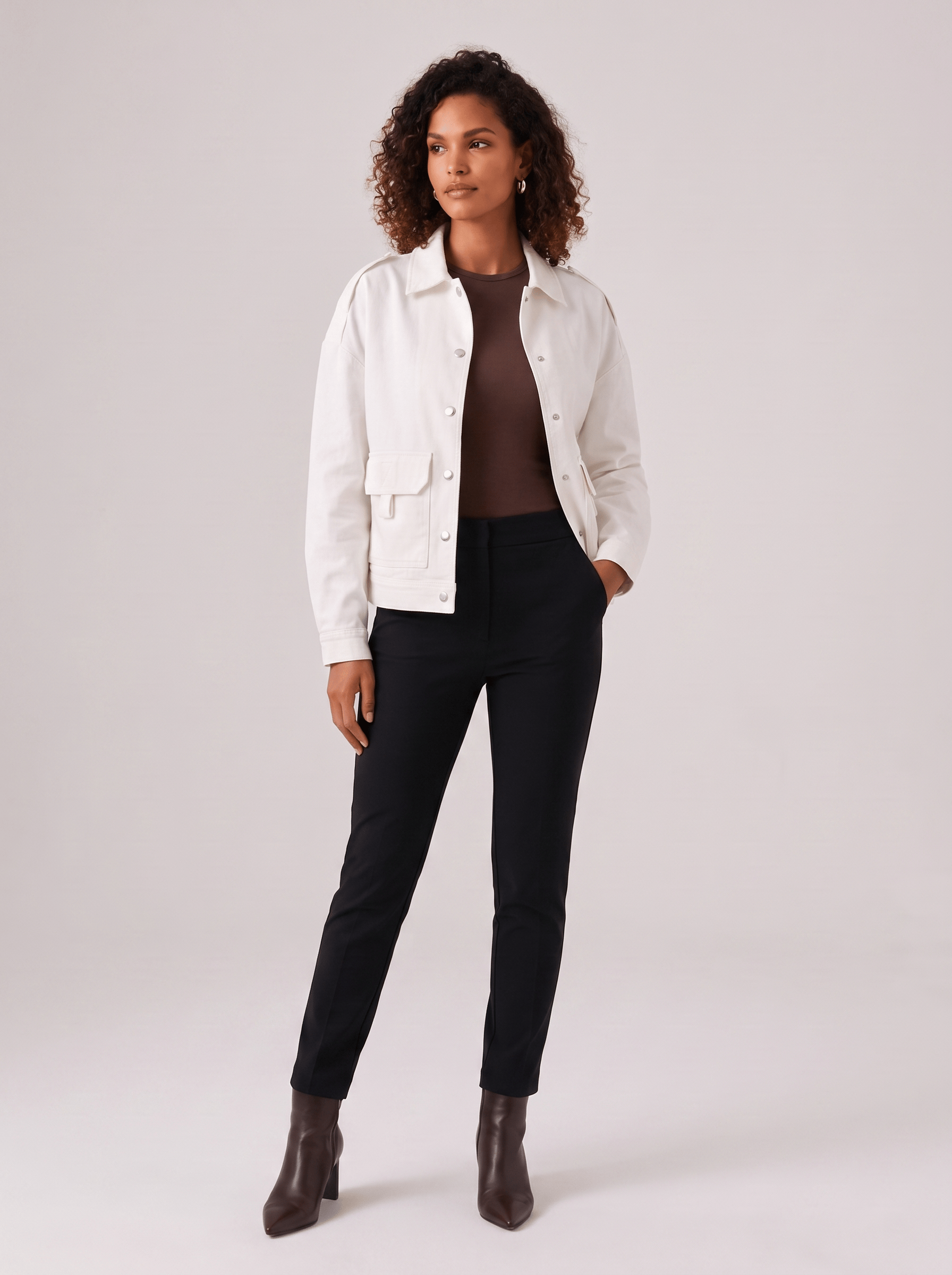 Bold & Young Kadın Beyaz Çıtçıtlı Zarf Cepli Pamuklu Kumaş Ceket