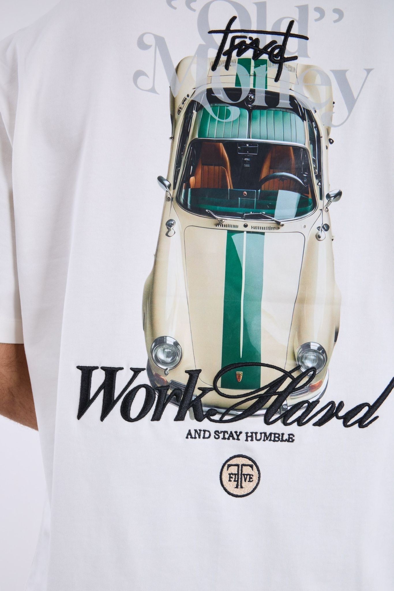Old Money Porsche Sırt Baskılı T-shirt Beyaz