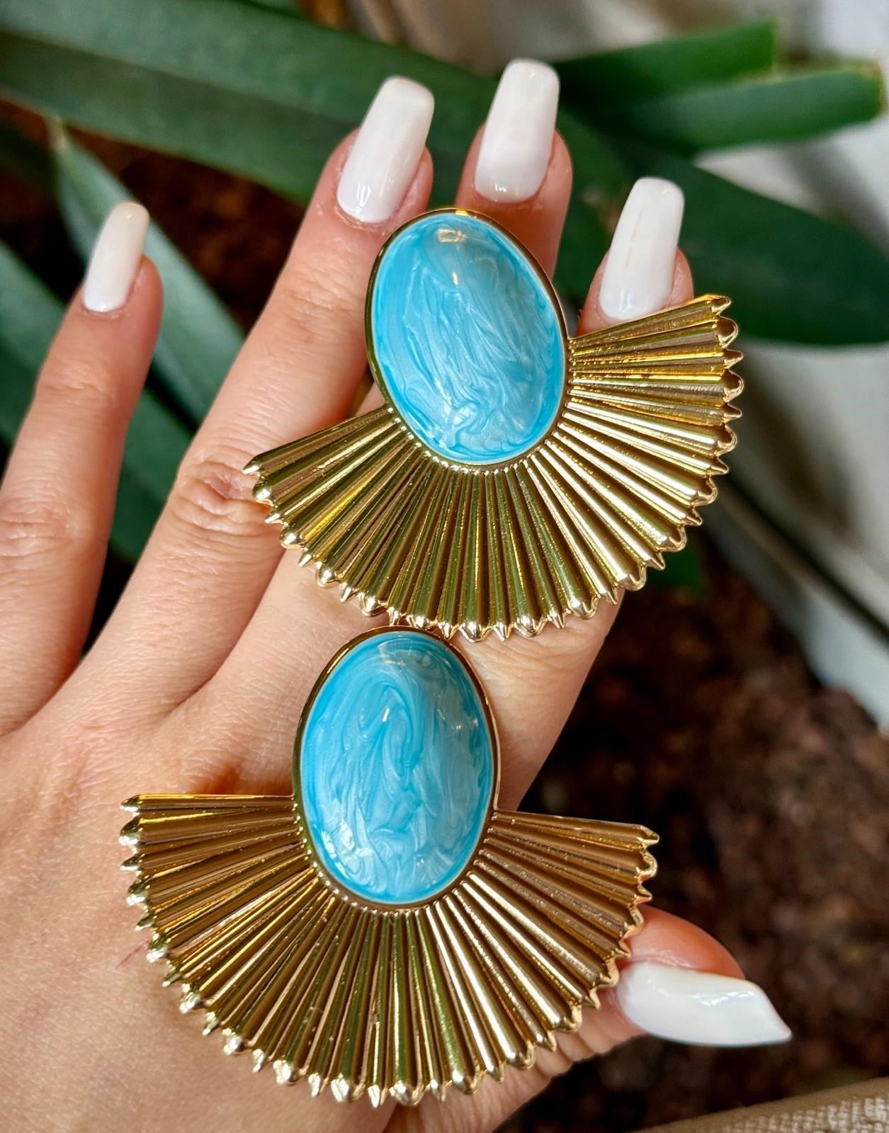 Gold yelpaze model mermer desenli  çelik küpe 