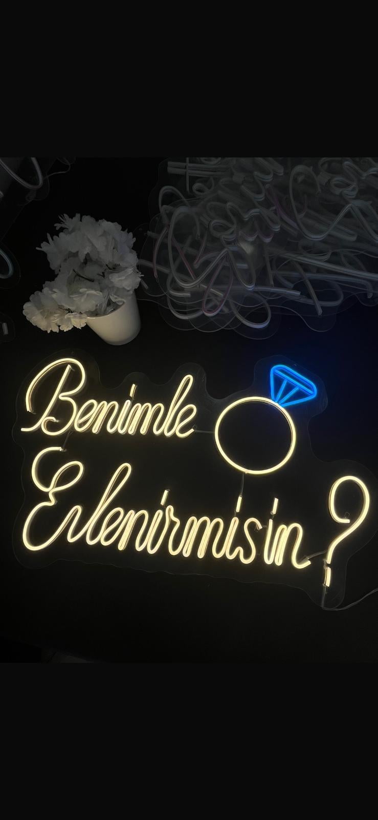 Benimle Evlenirmisin Neon