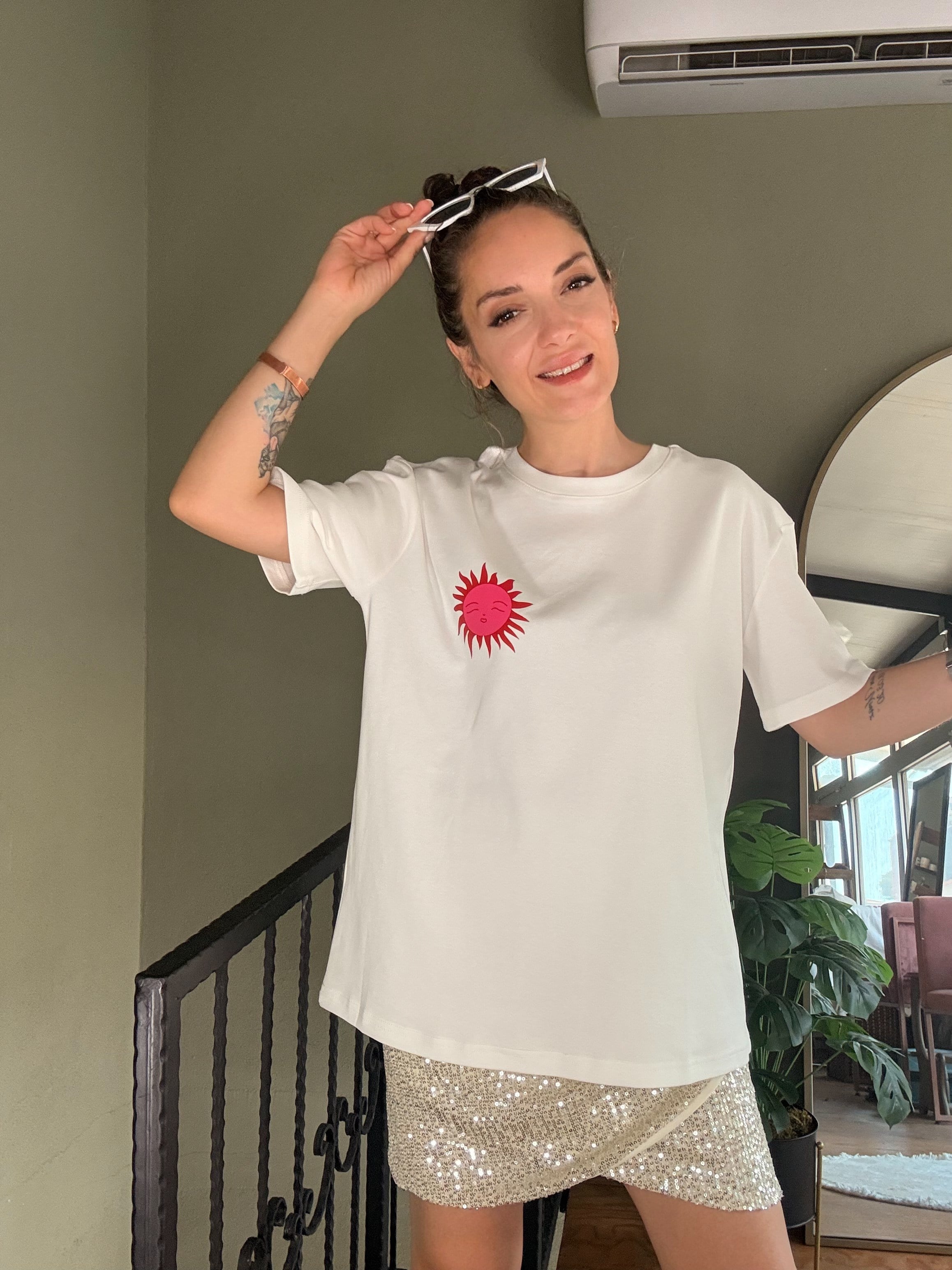 Ekru Out Of Office Baskılı Tişört