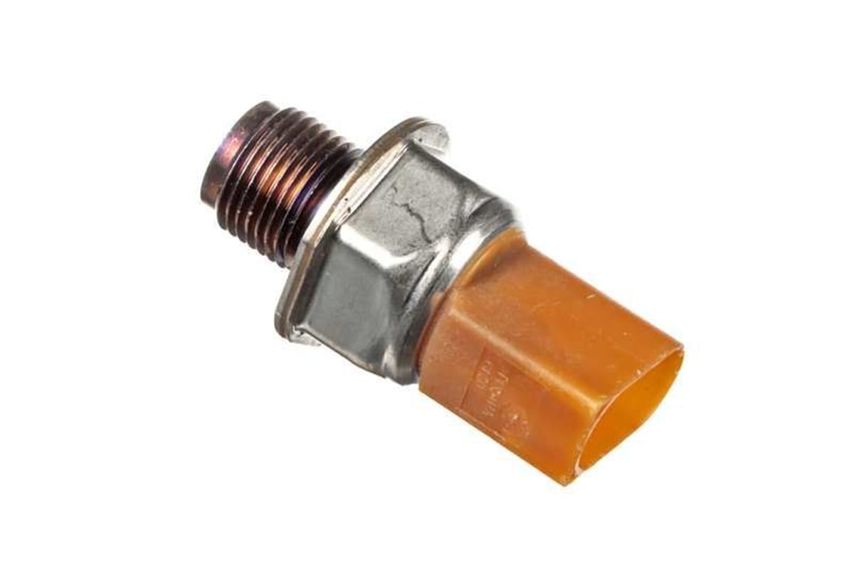 BOEM 03L906054A - Yakit Basinç Sensörü - Vw Polo-passat-golf6-jetta-caddy-crafter-t5,5-amarok-a3