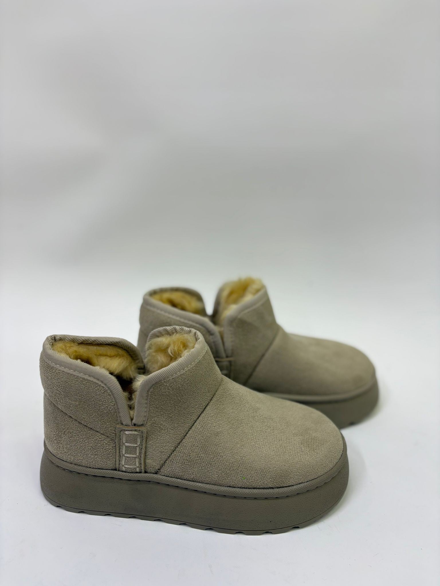 Krem Peluş Kadın Ugg - 102