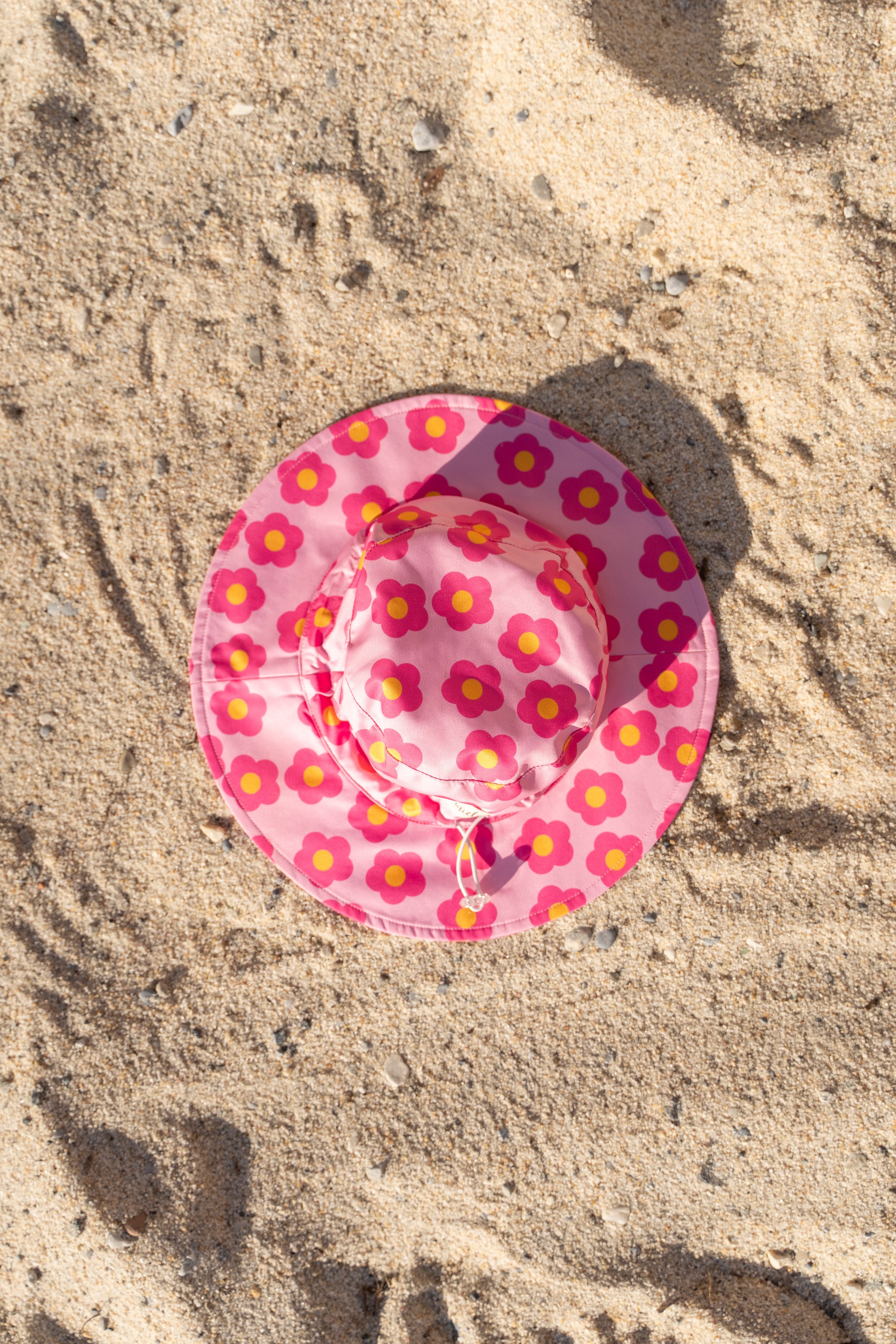 Scallop Bloom Şapka