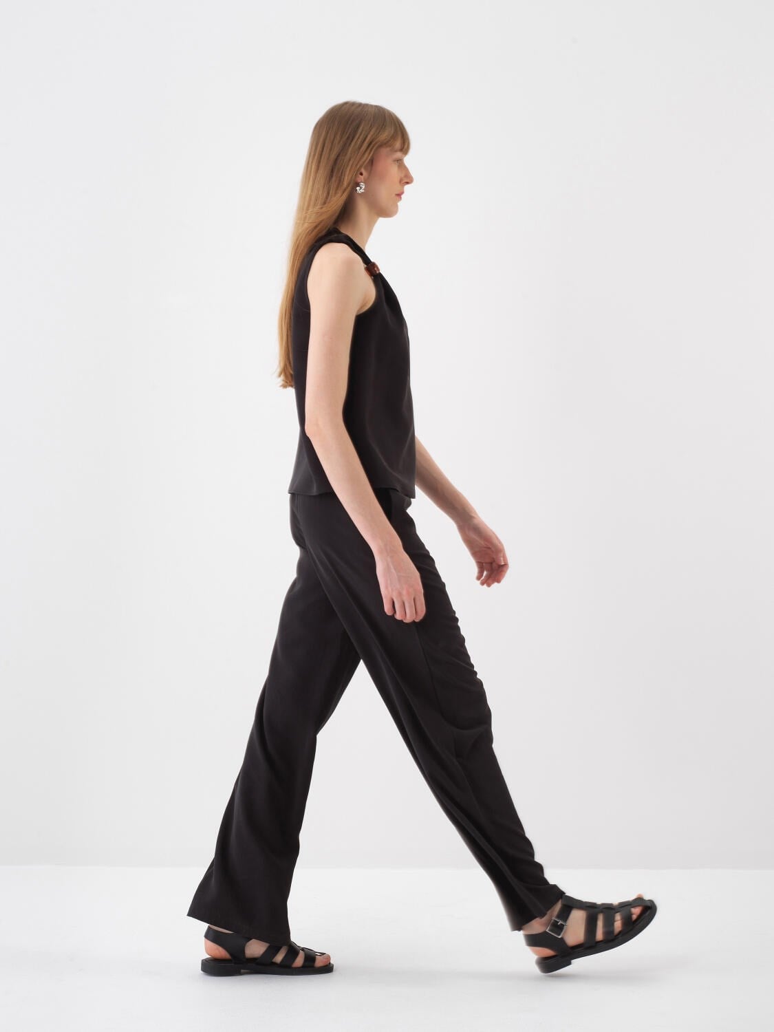 Siyah Doğal Akışlı Oversize Bluz