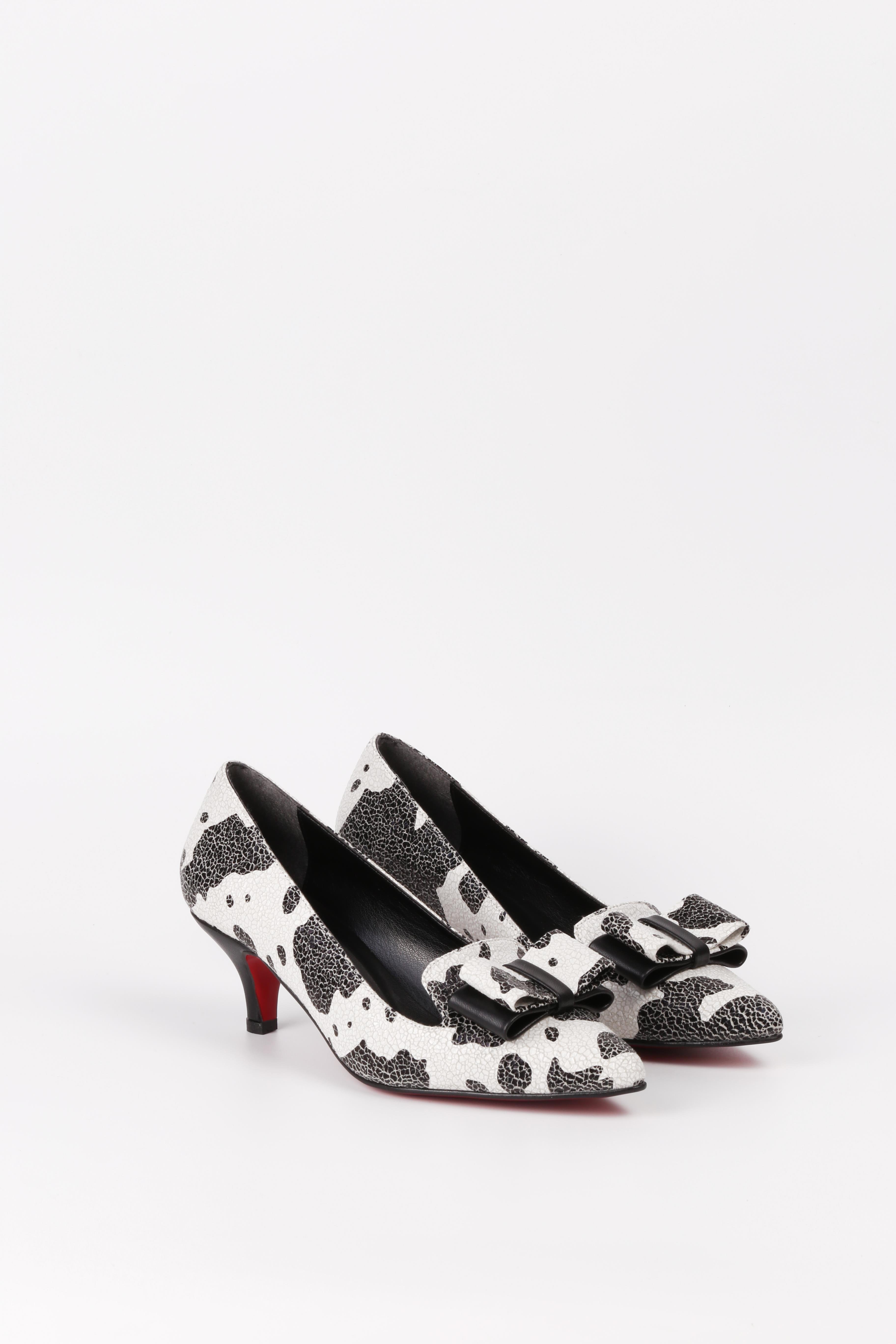 Extra Shoes İstanbul Kadın Siyah Cow desenli Stiletto Fiyonk Detaylı Topuklu Ayakkabı