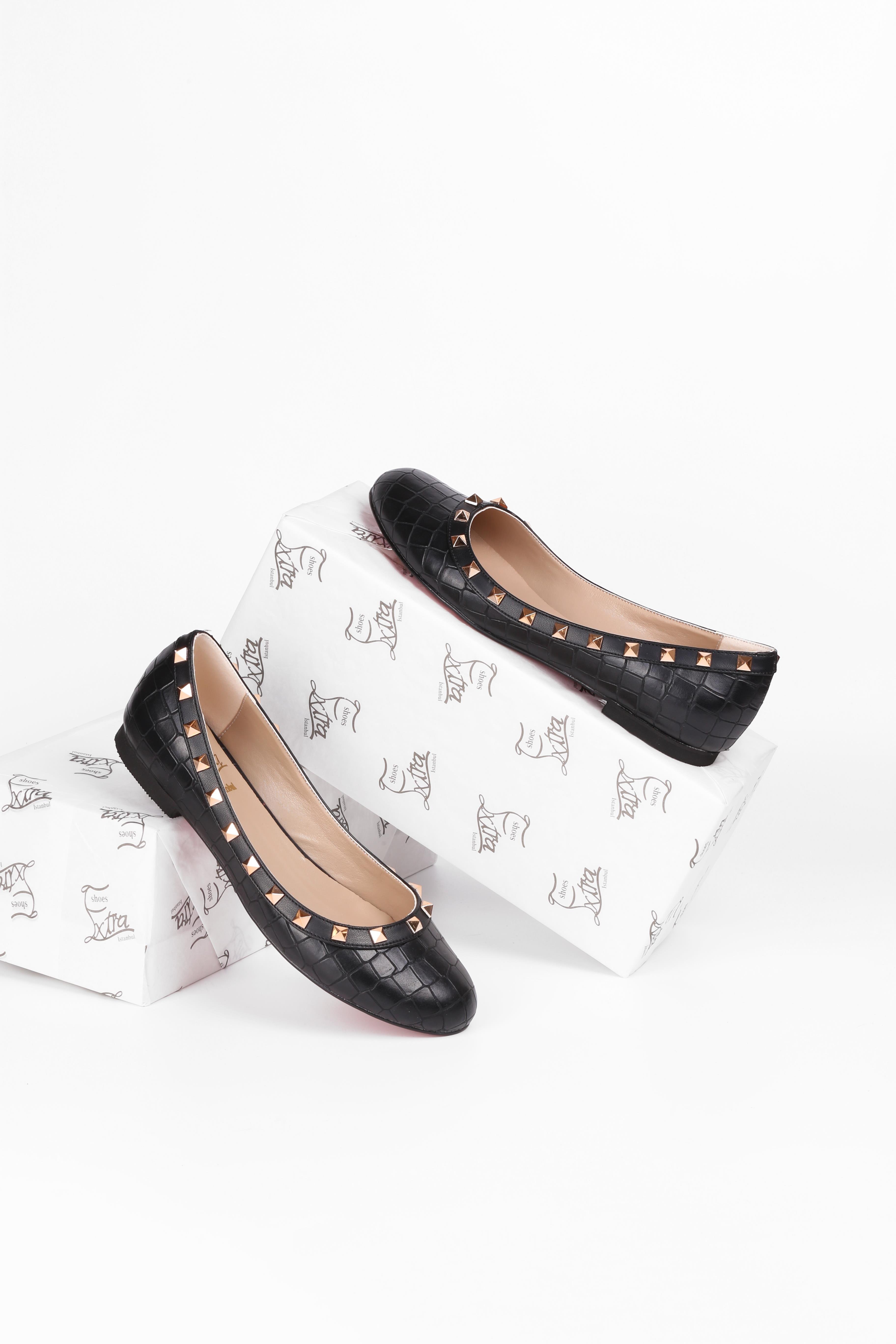 Extra Shoes İstanbul Siyah Kroko Cilt Kepsün Detaylı Günlük Kadın Babet