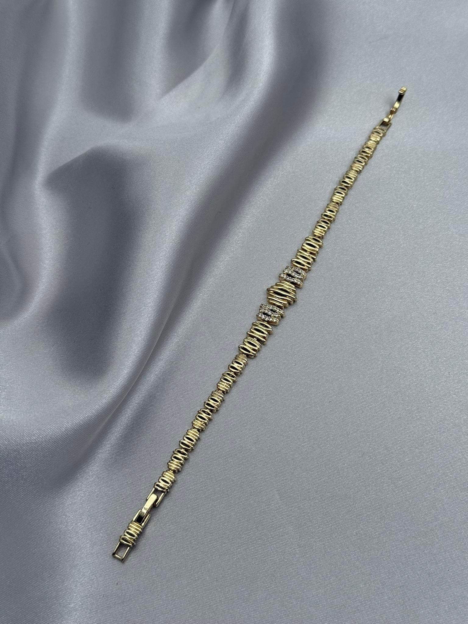 Xuping 14K Asimetrik Çizgi Model Zirkon Taşlı Gold Bileklik