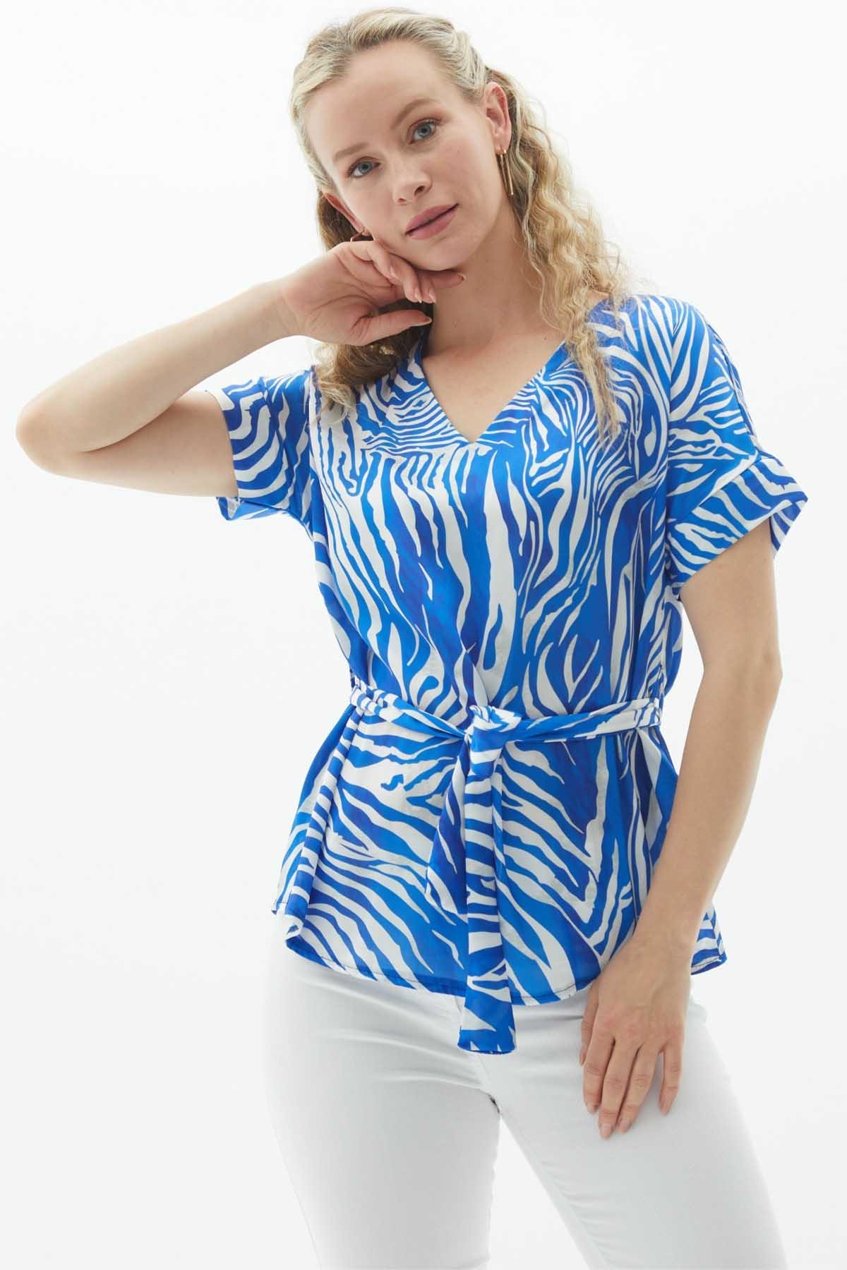 V Yaka Düşük Kol Zebra Desen Bluz  /  SAKS