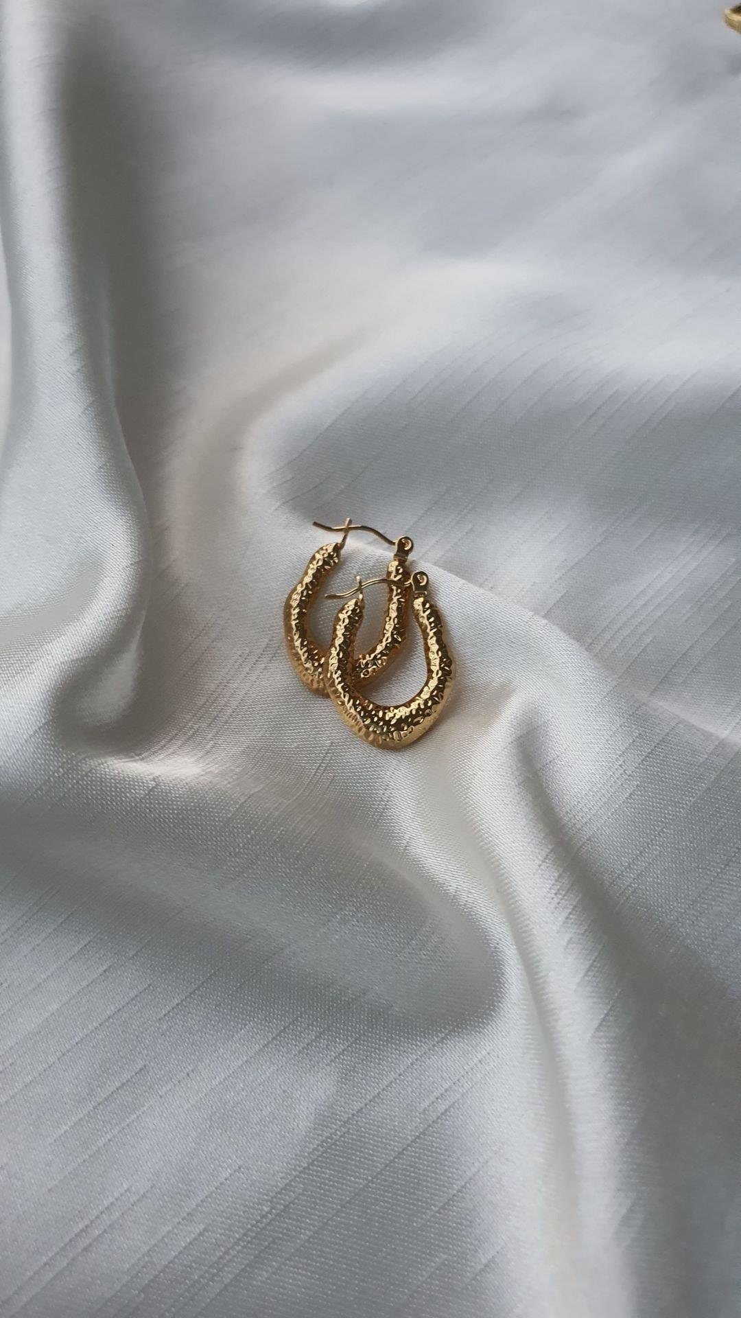 Desenli vintage küpe