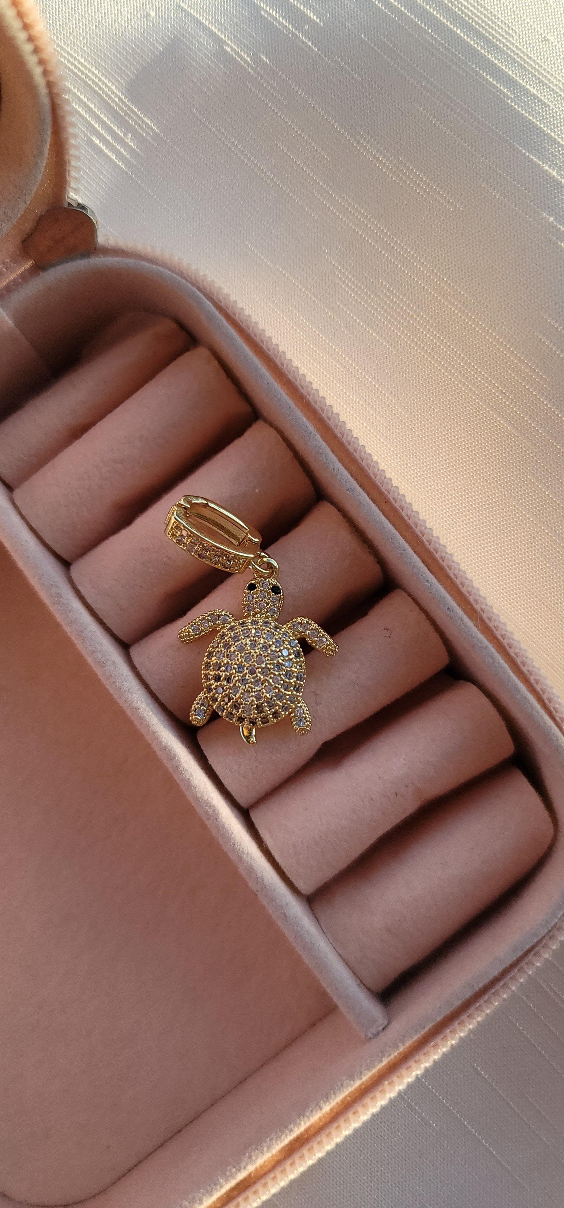 Gold zirkon taşlı kaplumbağa charm