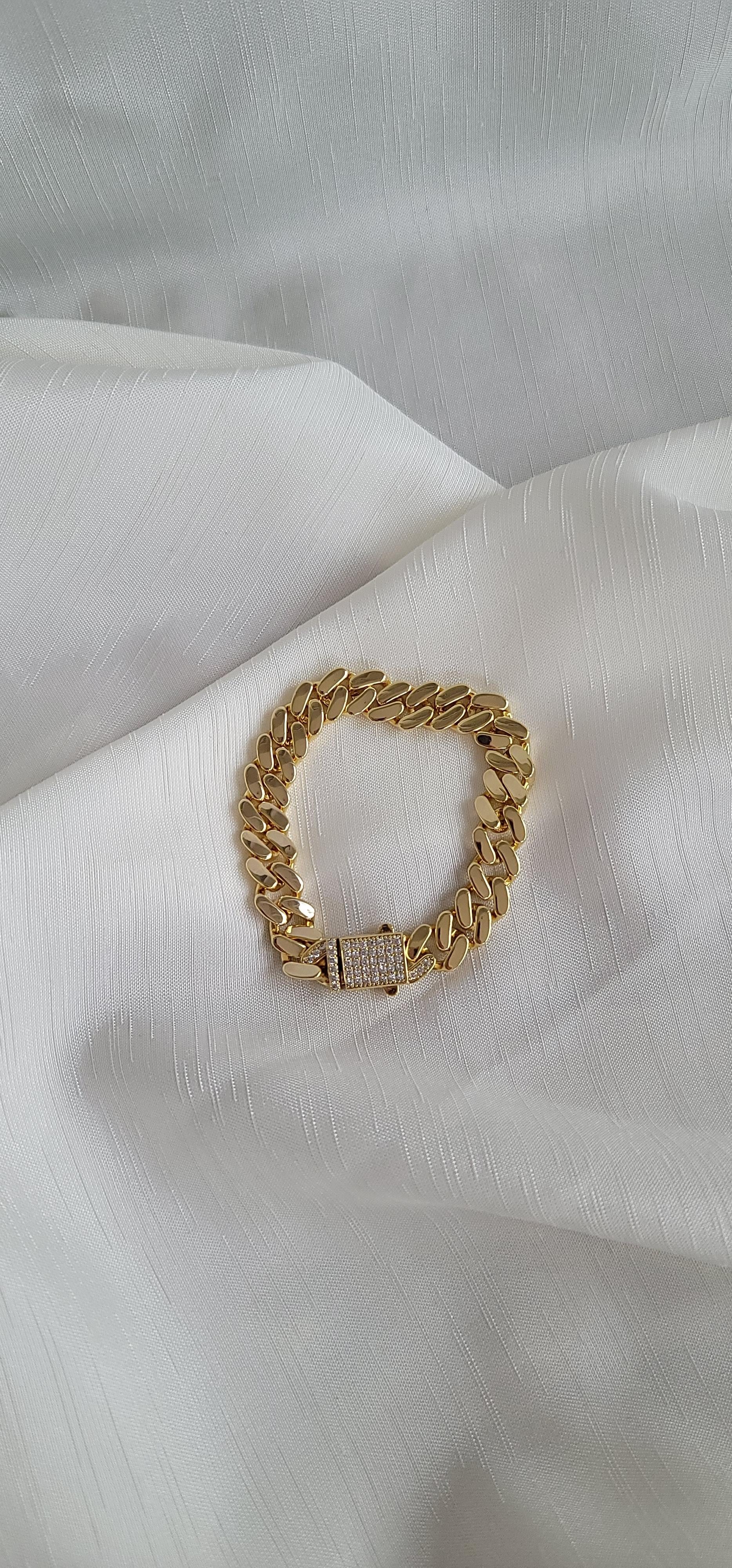 Kuyumcu model ince taşlı vip bileklik