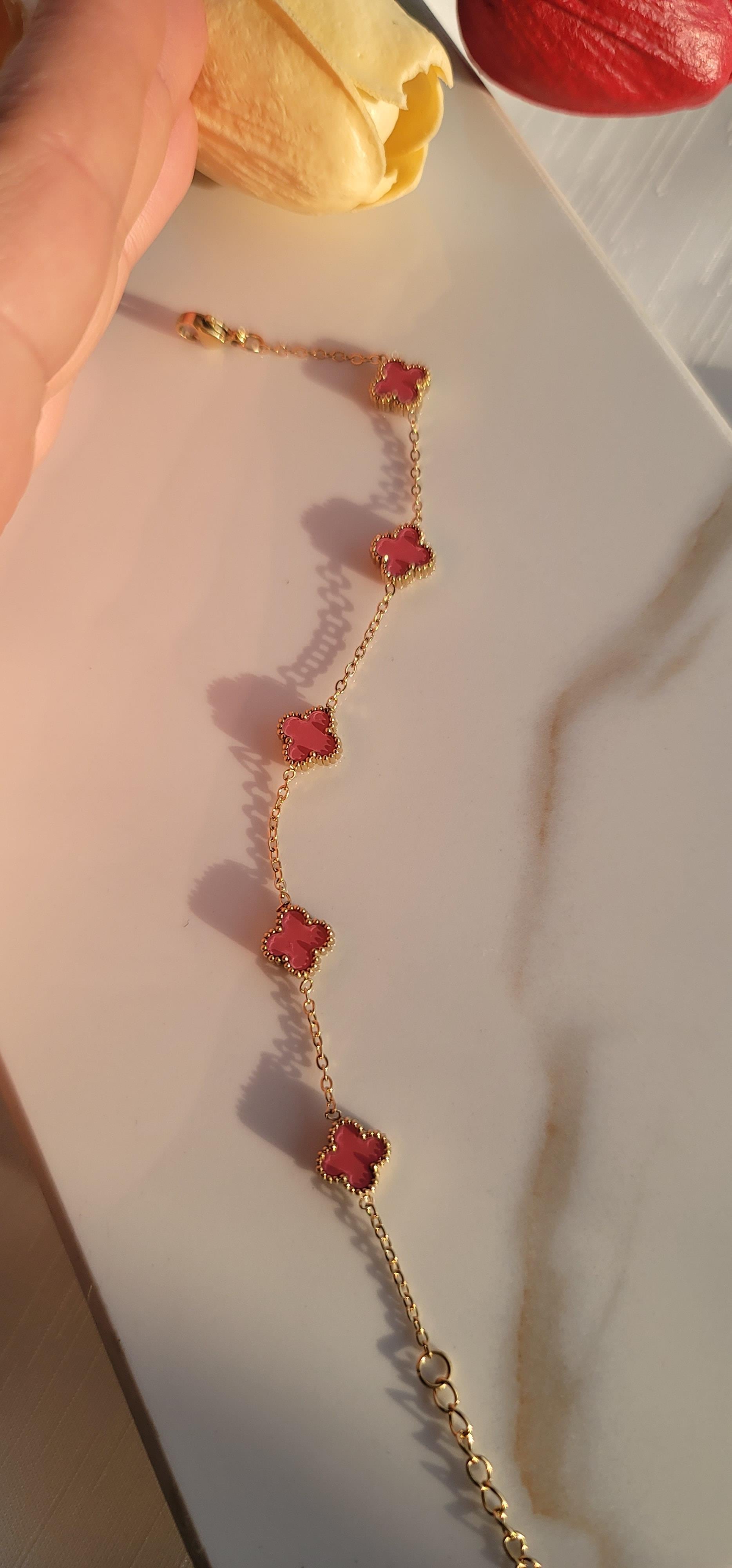 Pembe model marka bileklik