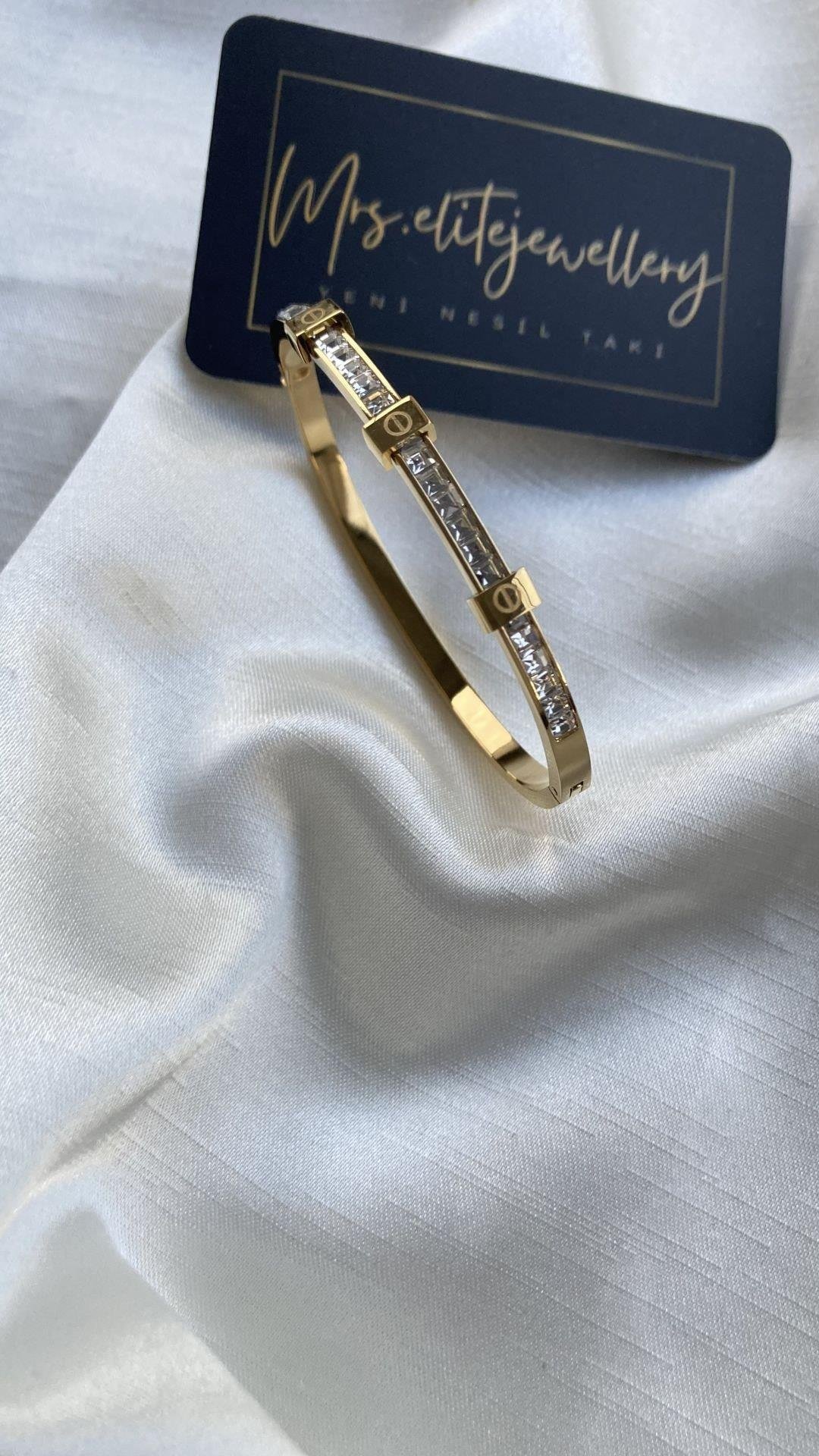 Taşlı cartier kelepçe