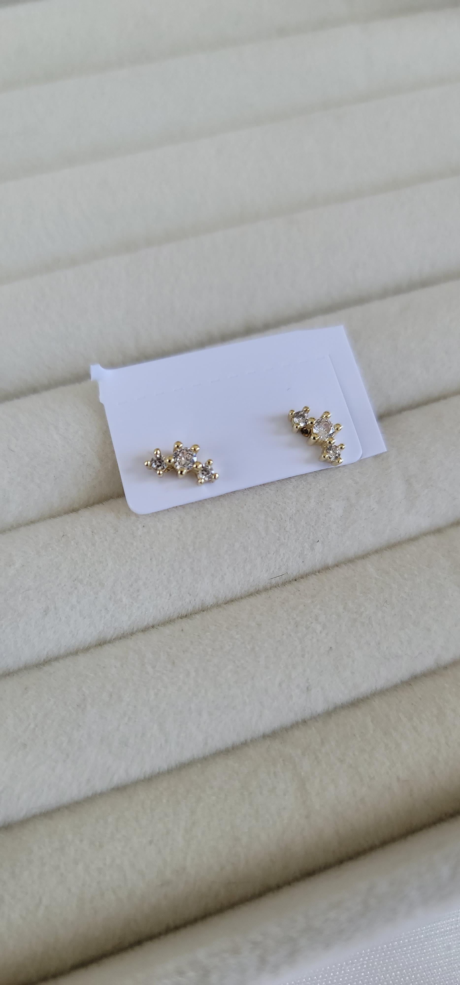 Taşlı mini küpe