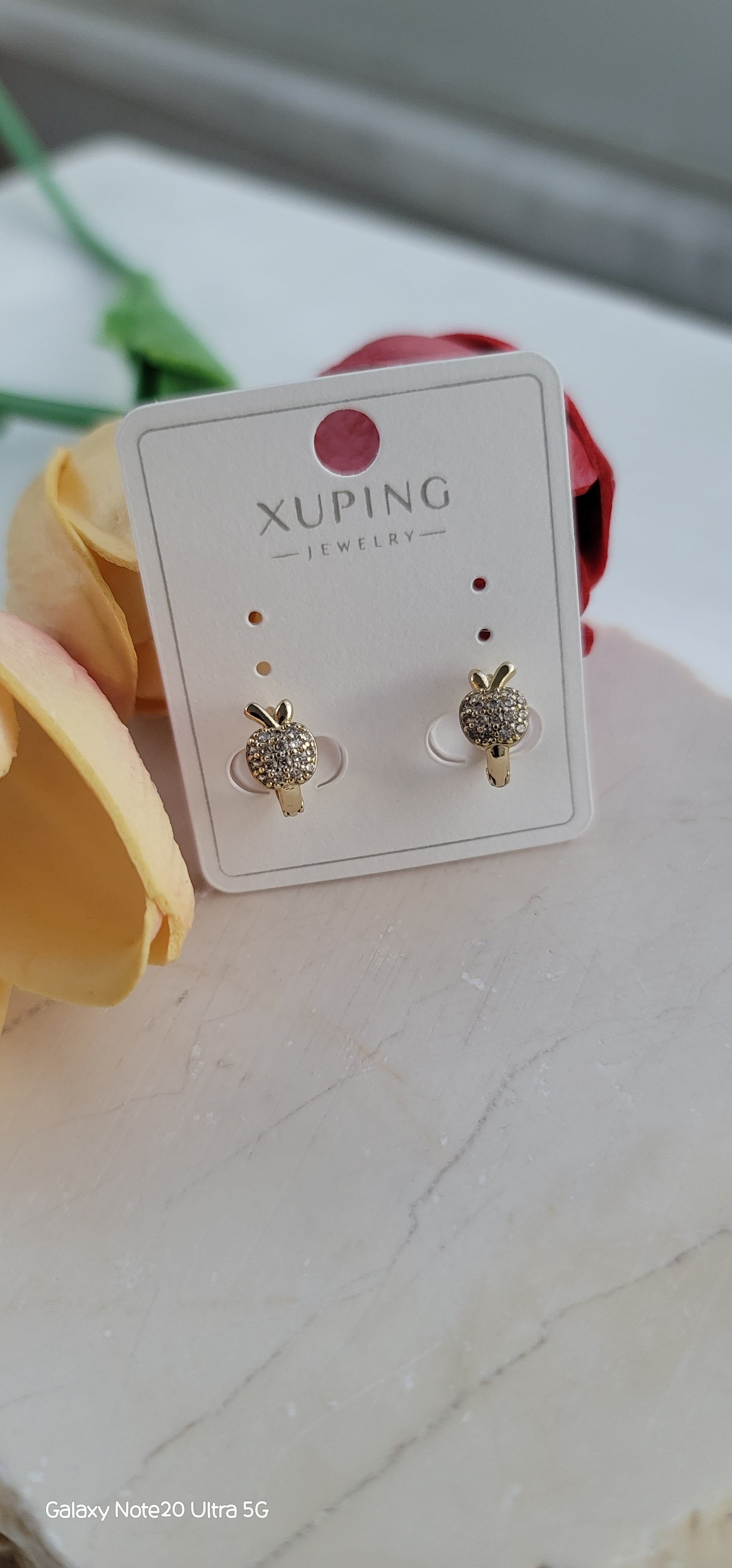 Xuping taşlı elma model çocuk küpesi