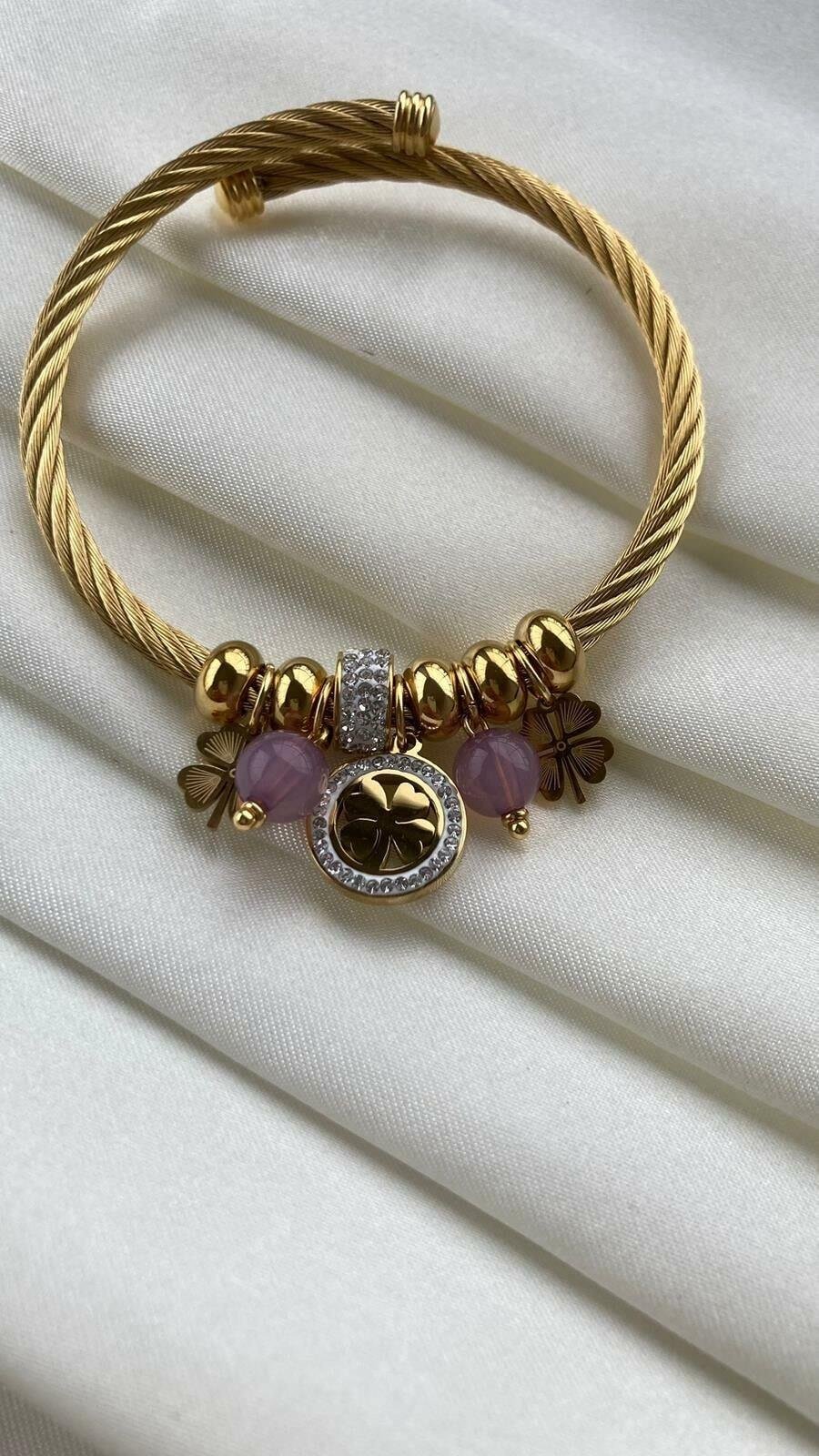 Yonca detaylı charm bileklik