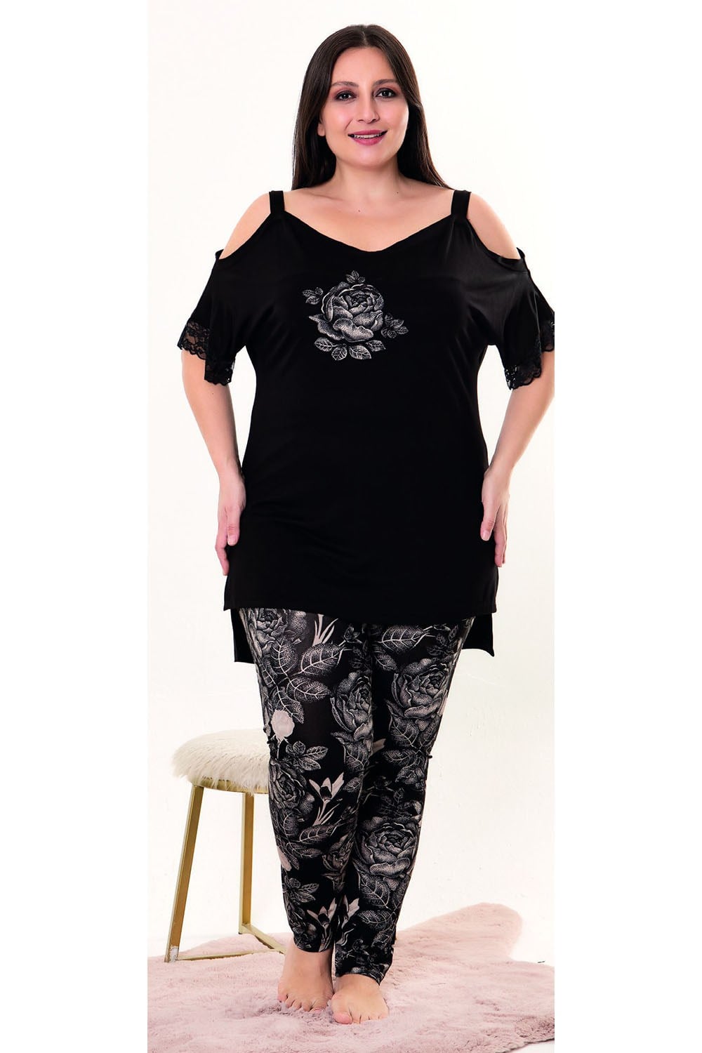 Açık Yaka Büyük Beden Siyah Pijama Takımı