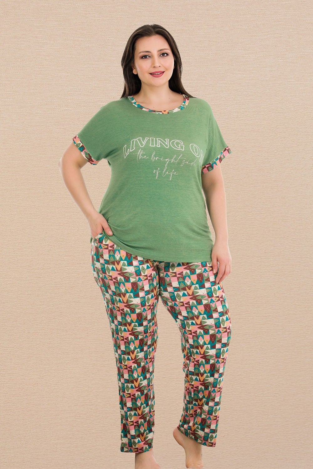 Altı Desenli Büyük Beden Pijama Takımı