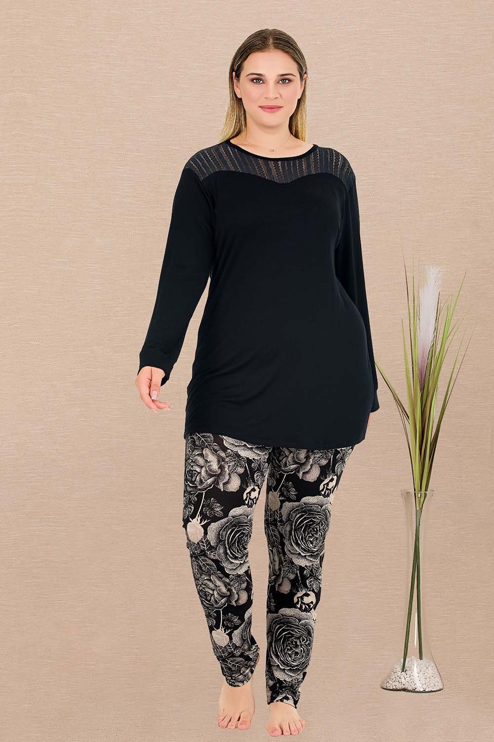 Çiçekli Üstü Siyah Büyük Beden Pijama Takımı
