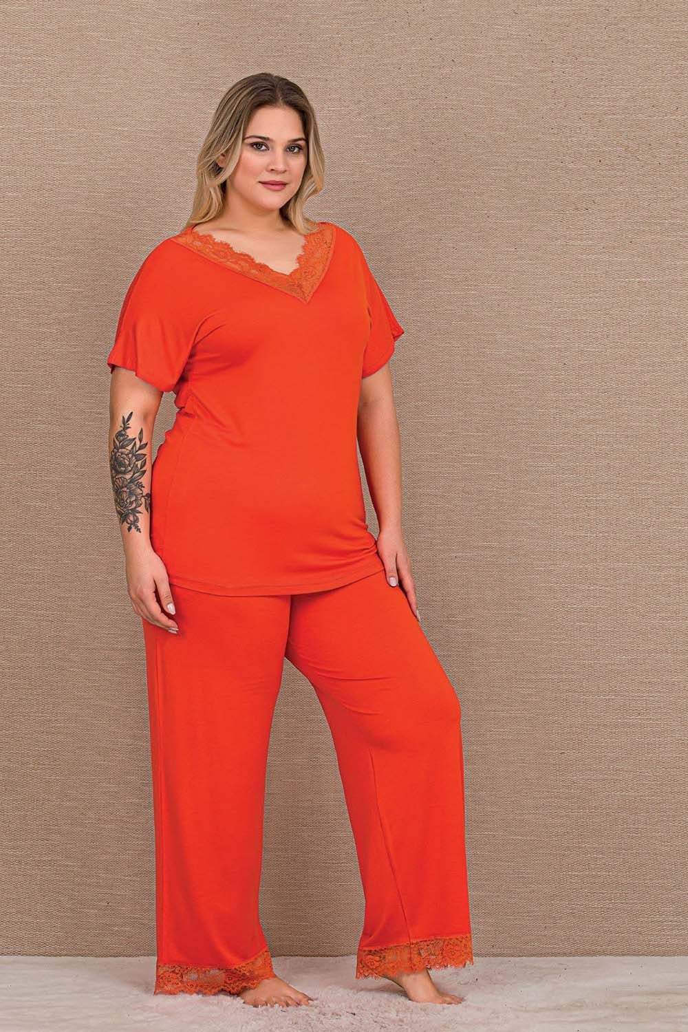 Dantelli Turuncu Bordo Büyük Beden Pijama Takımı