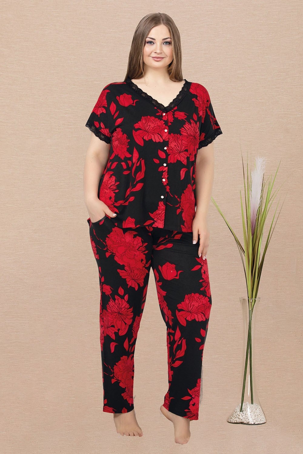 Düğmeli Siyah Kırmızı Büyük Beden Pijama Takımı