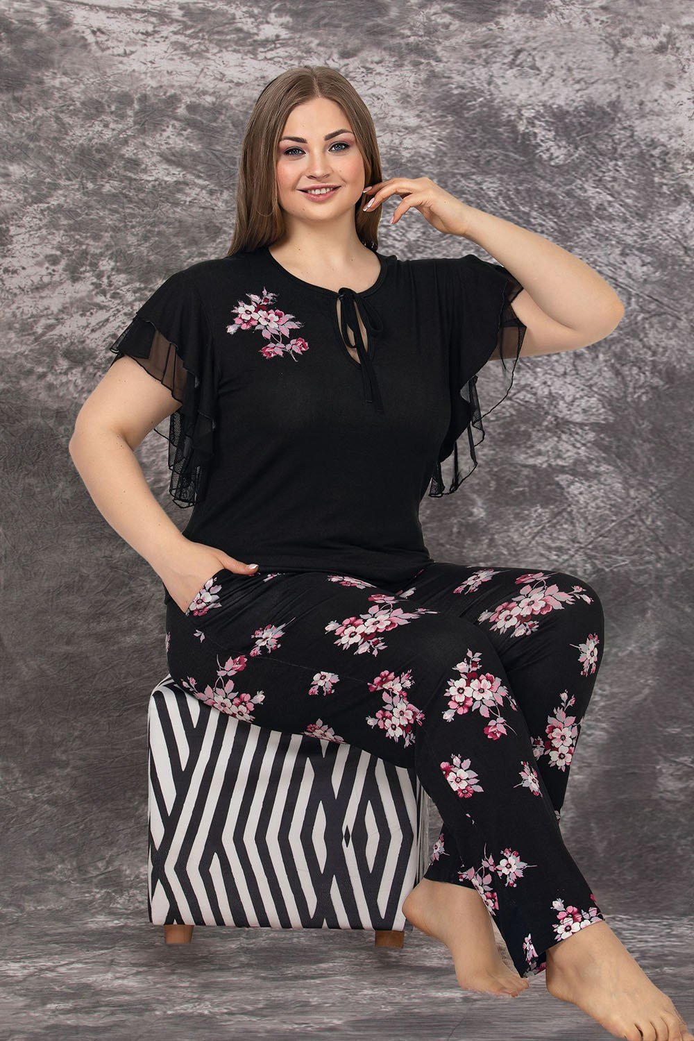 Geniş Kollu Siyah Büyük Beden Pijama Takımı