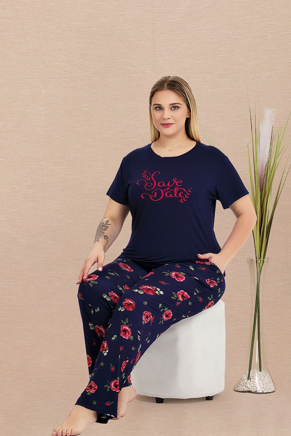 Gül Desenli Lacivert Büyük Beden Pijama Takımı