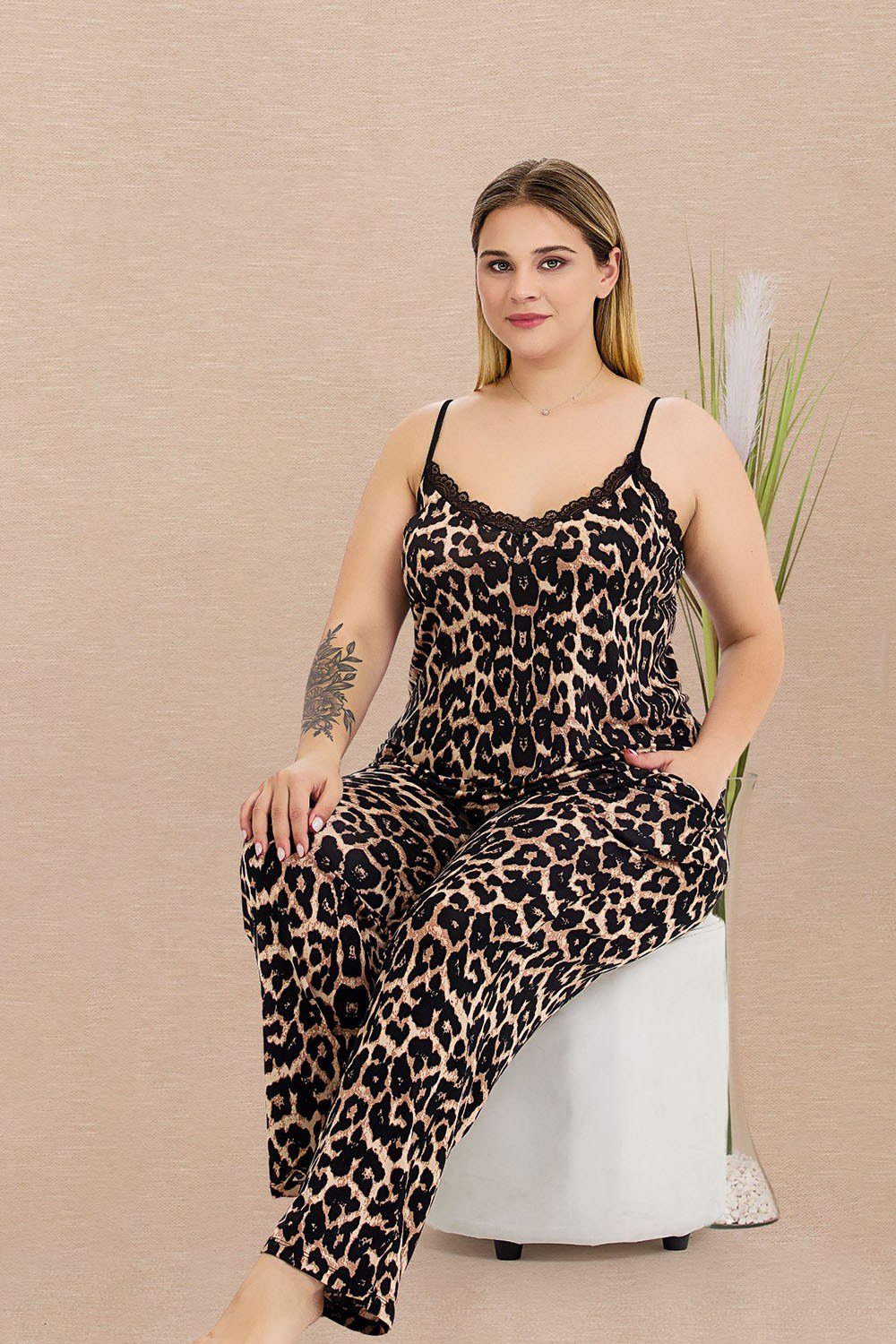 İp Askılı Leopar Büyük Beden Pijama Takımı