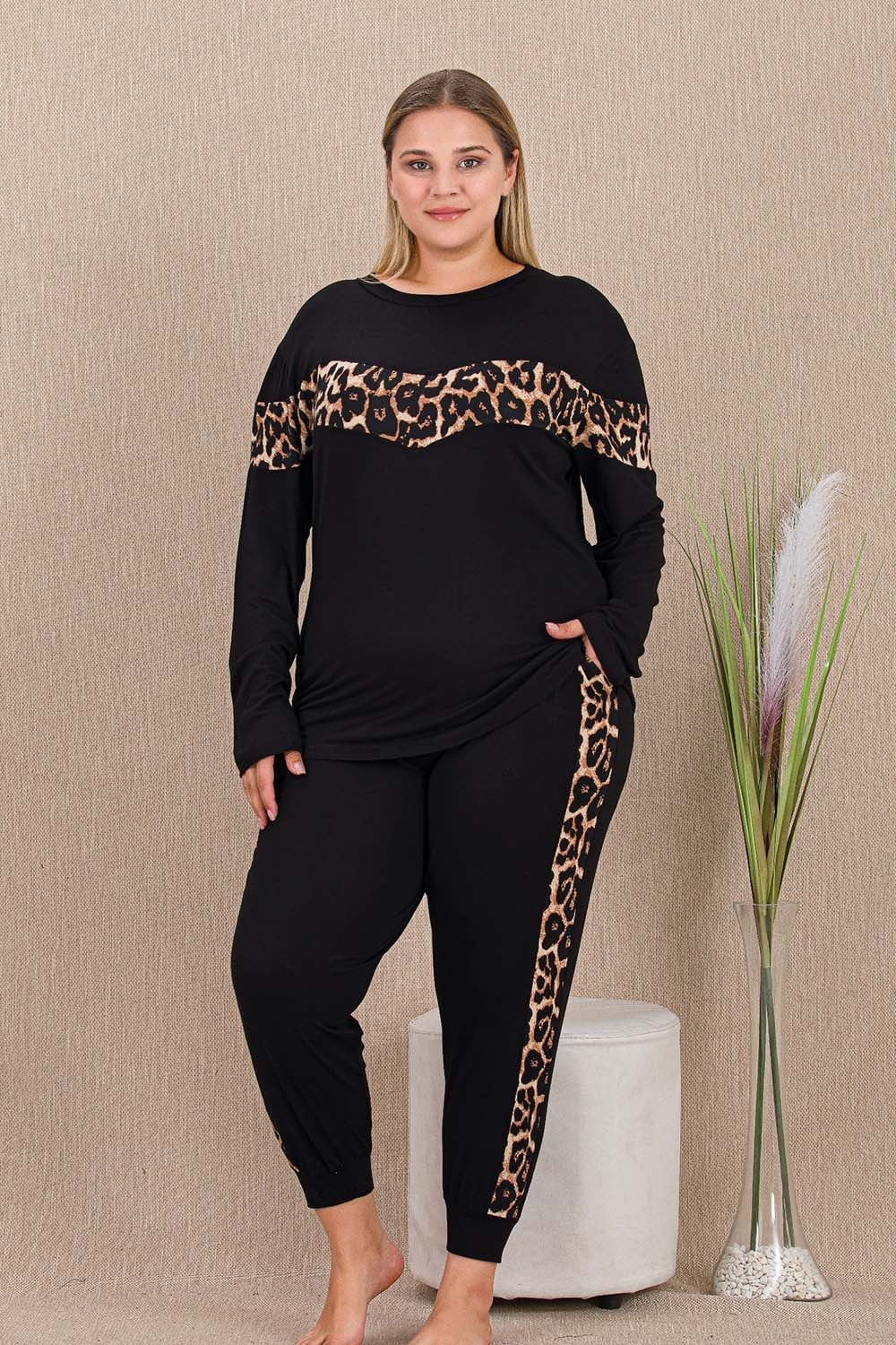 Leopar Şeritli Cepli Büyük Beden Pijama Takımı