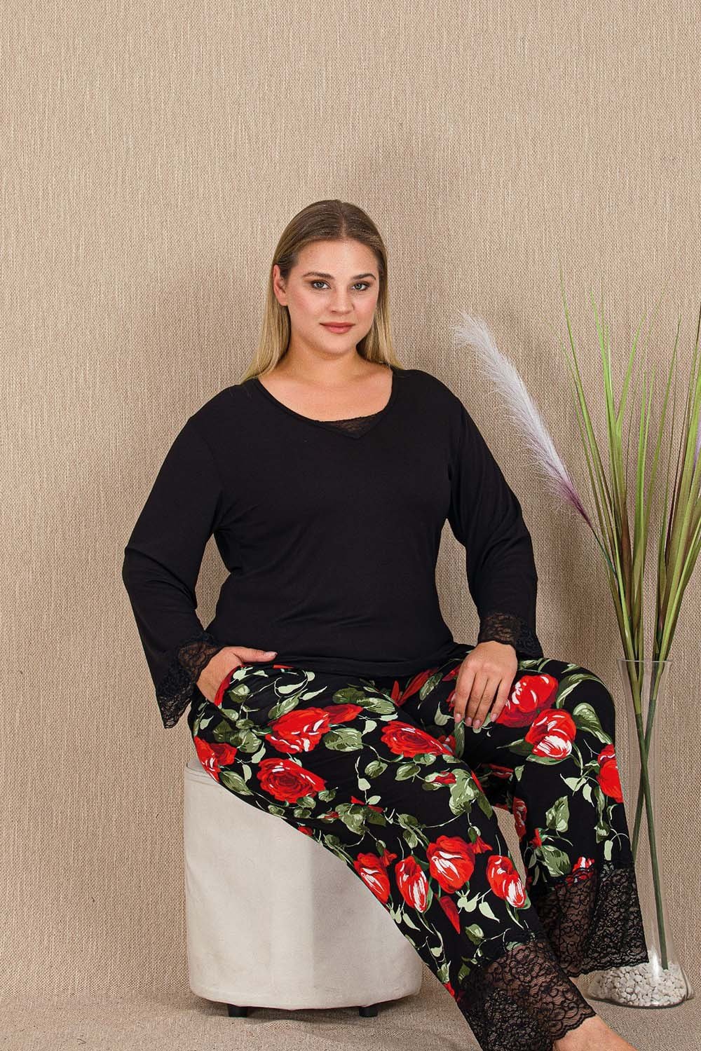 Paça Geniş Dantelli Büyük Beden Pijama Takımı