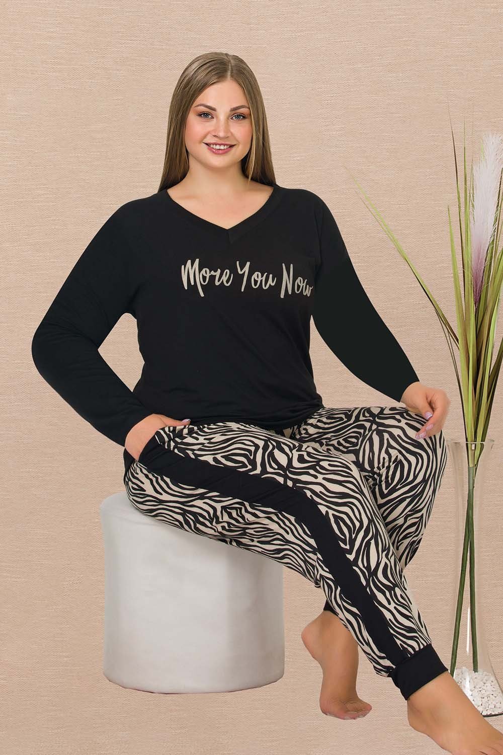 Şeritli Desenli Büyük Beden Pijama Takımı