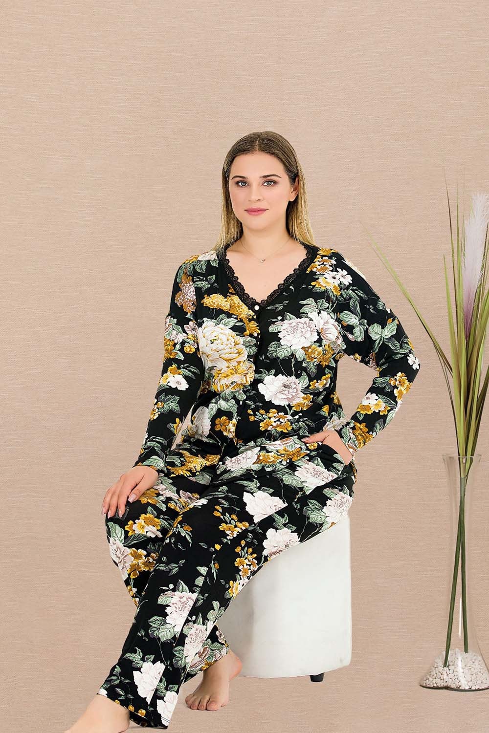 Uzun Kollu Düğmeli Çiçekli Büyük Beden Pijama Takımı