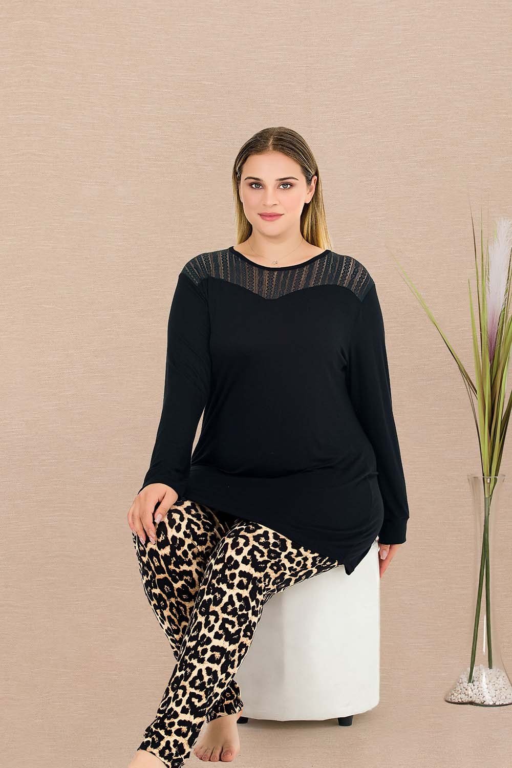 Uzun Kollu Tül Detaylı Büyük Beden Pijama Takımı