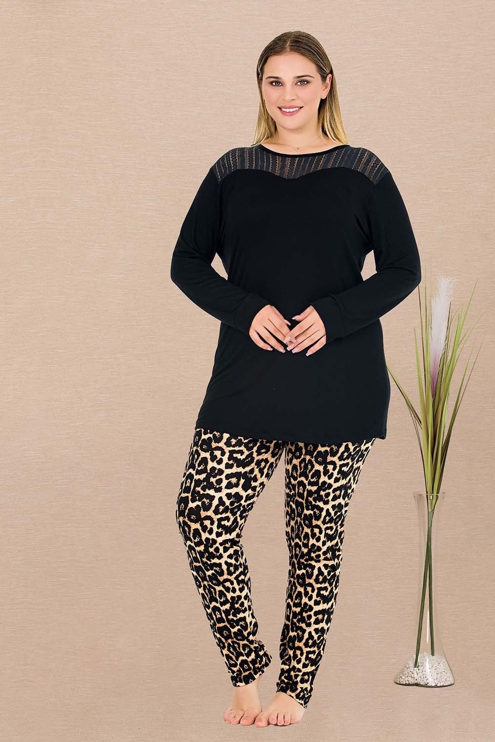 Uzun Kollu Tül Detaylı Büyük Beden Pijama Takımı
