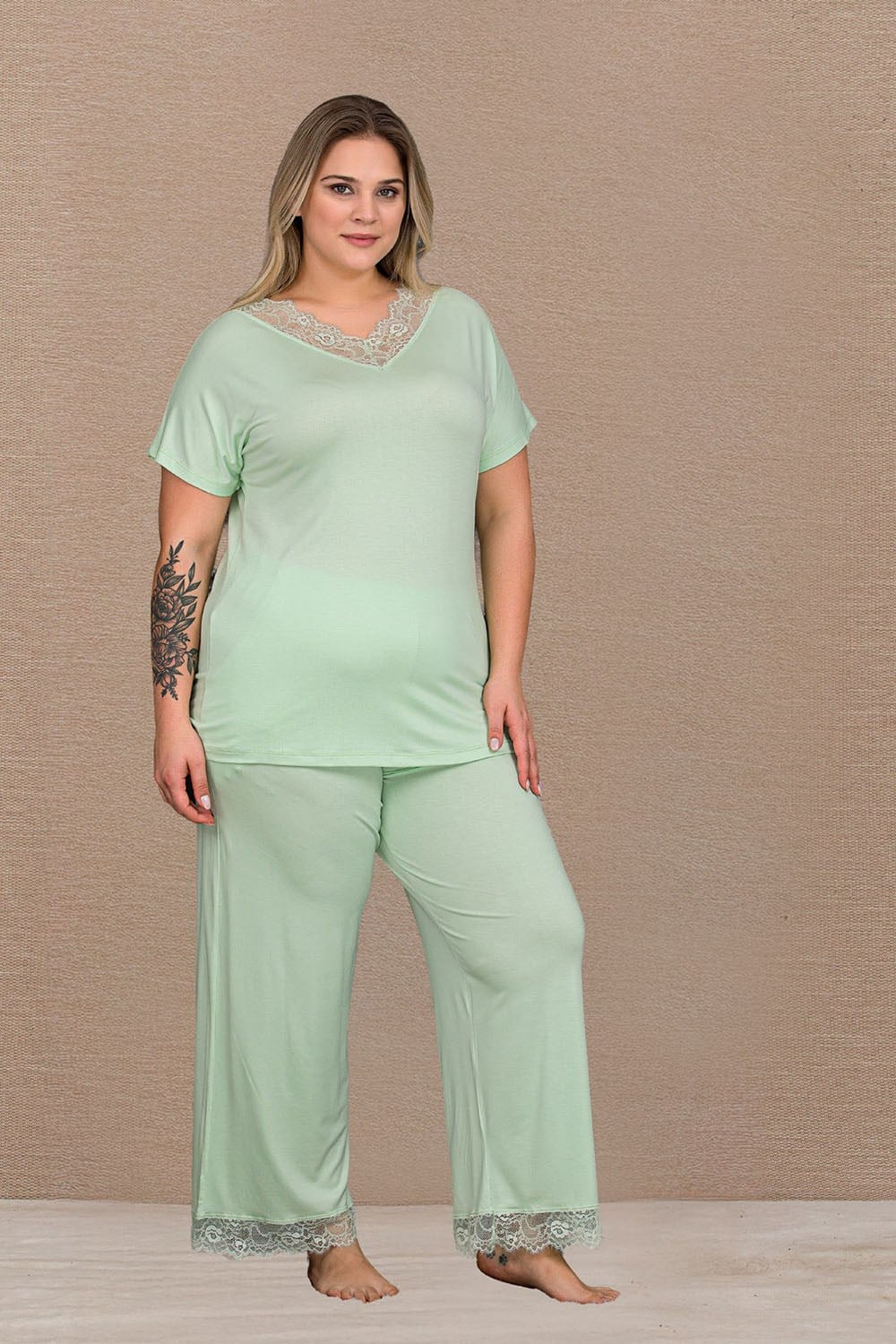 V Dantelli Cepli Büyük Beden Pijama Takımı
