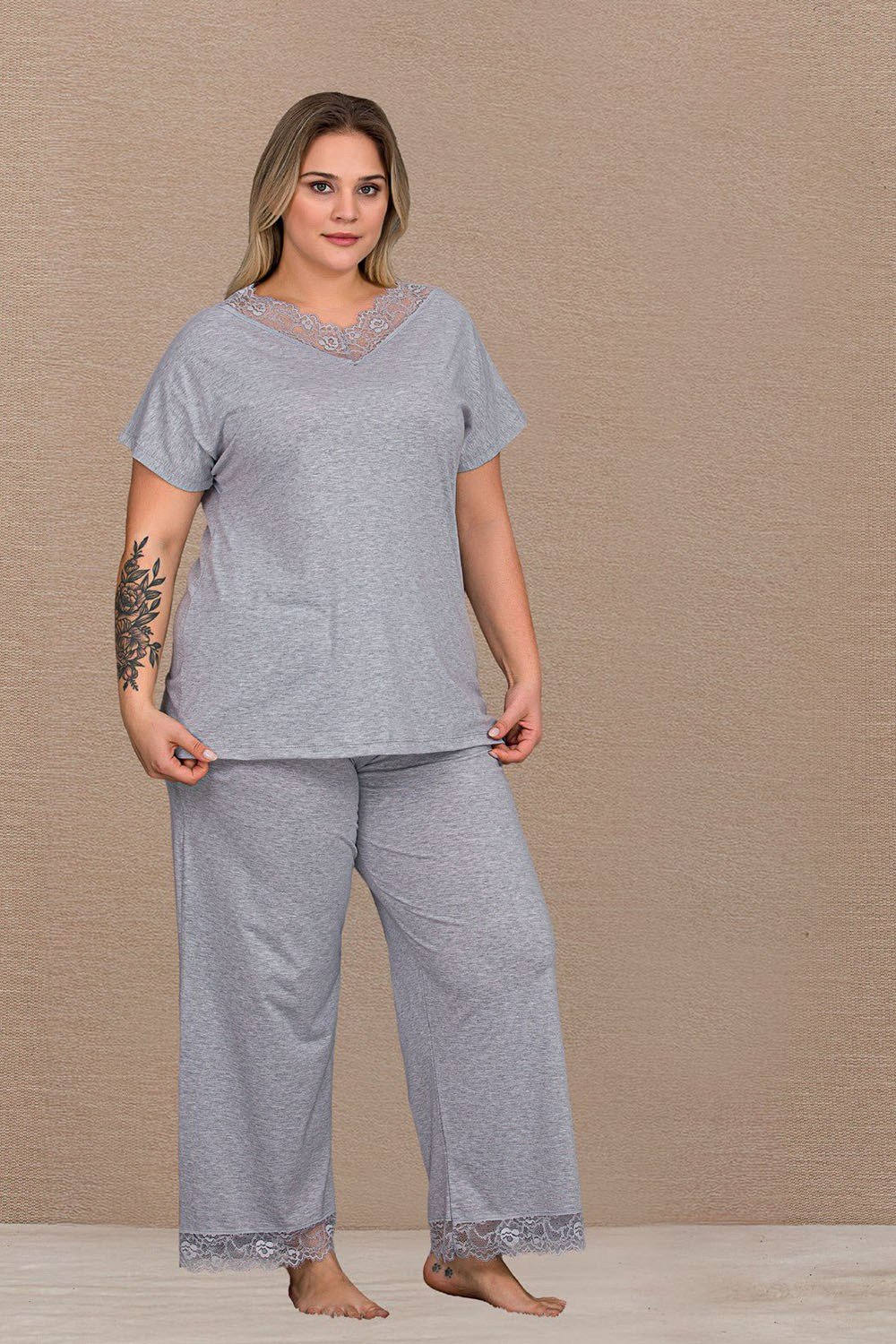 V Dantelli Gri Büyük Beden Pijama Takımı