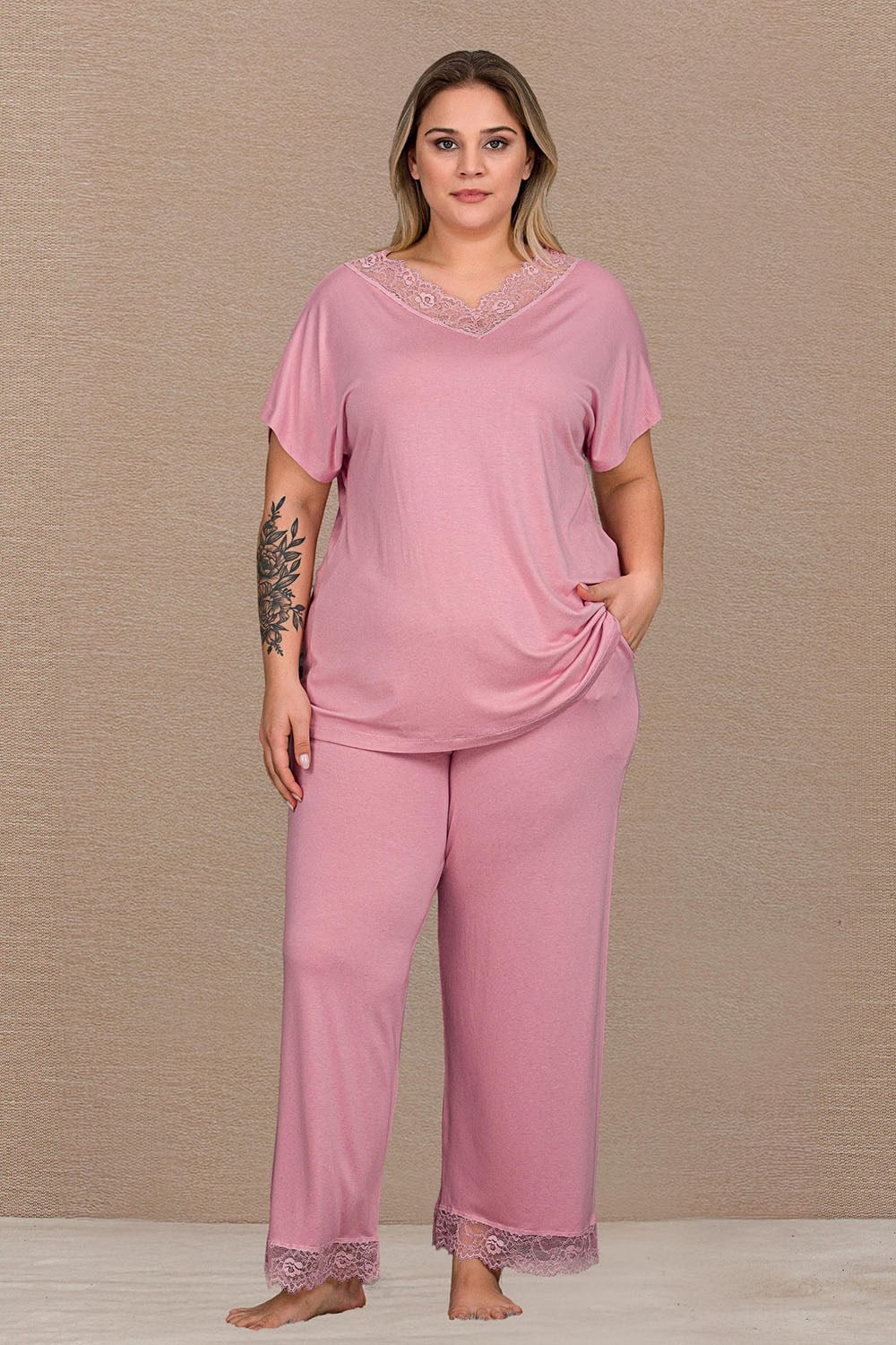 V Dantelli Pembe Büyük Beden Pijama Takımı