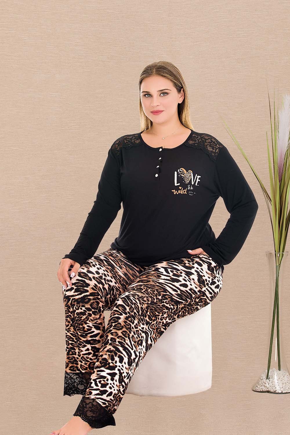 Yakası Düğmeli Büyük Beden Pijama Takımı