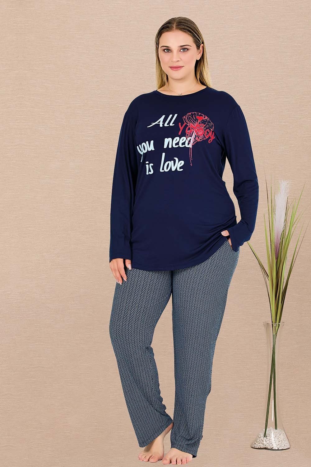 Yazı Desenli Büyük Beden Pijama Takımı