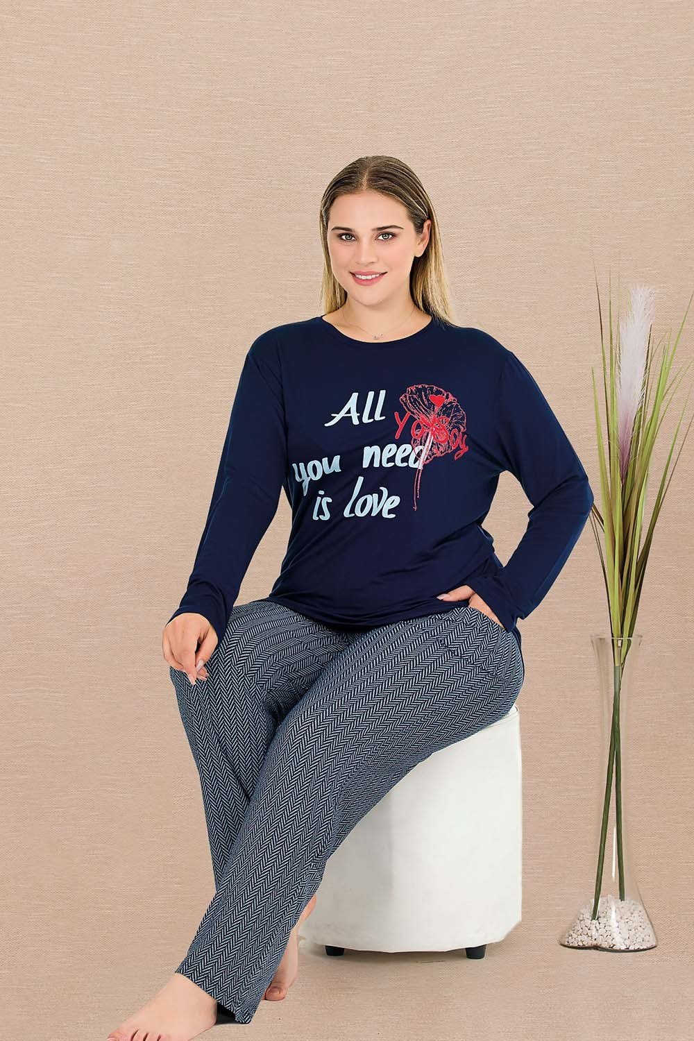 Yazı Desenli Büyük Beden Pijama Takımı