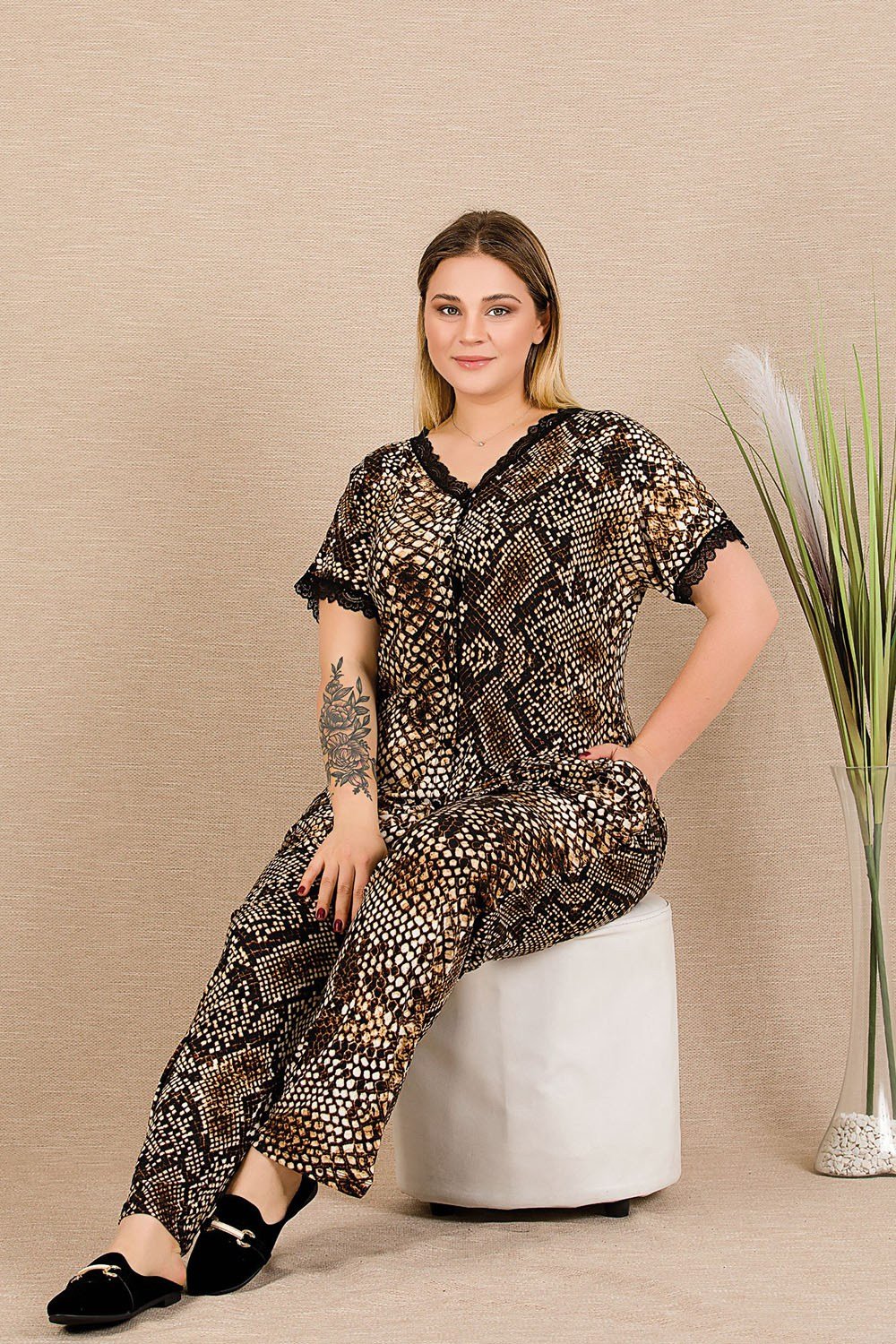 Yılan Desenli Büyük Beden Pijama Takımı