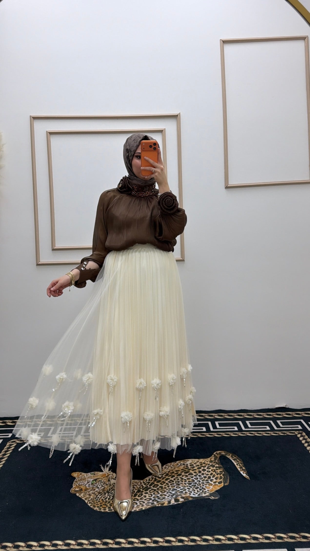 Noor Etek 