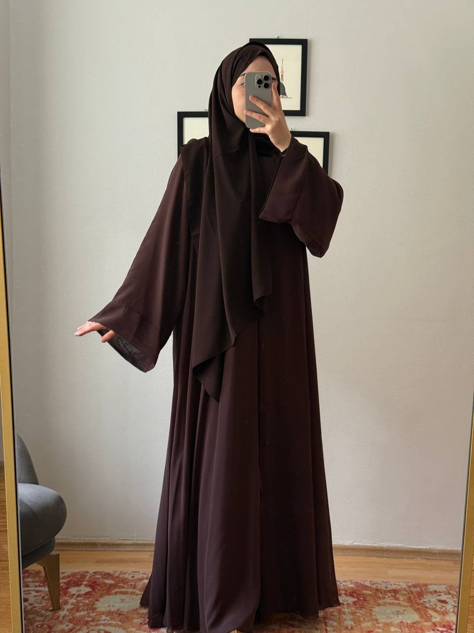 Önü Çitçitli Kahverengi Şifon Abaya