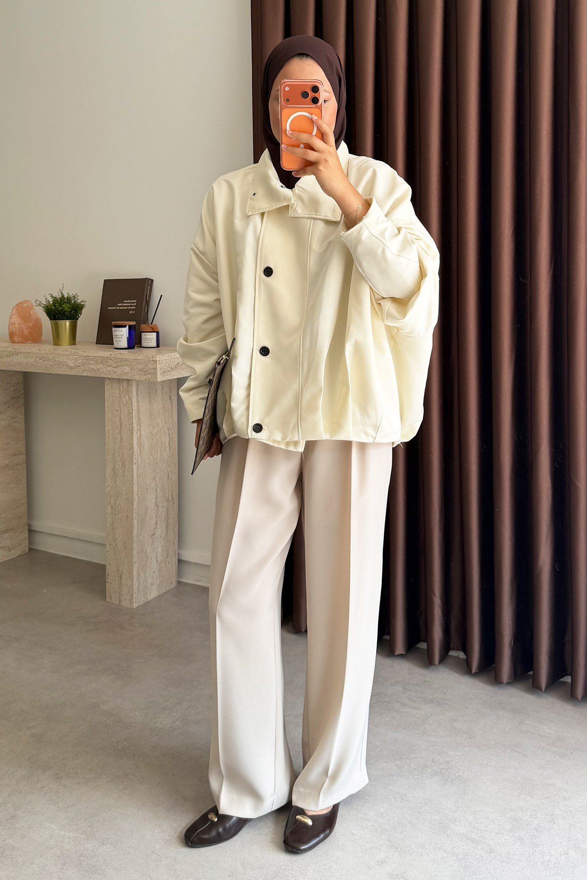 Oversize Pileli Trençkot - Beyaz