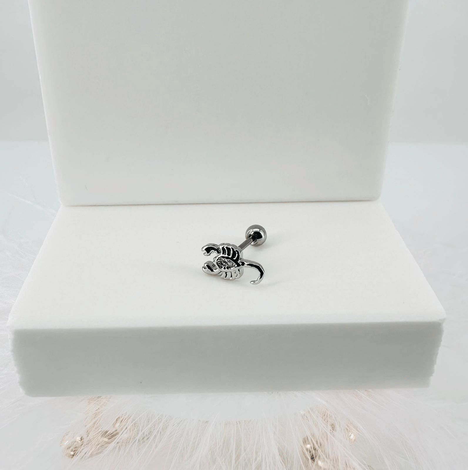 Tragus Kıkırdak Küpesi
